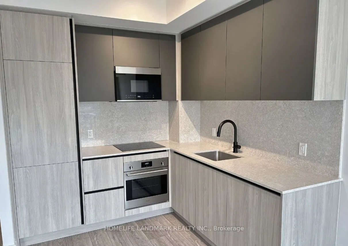 108 Peter Street, #1318