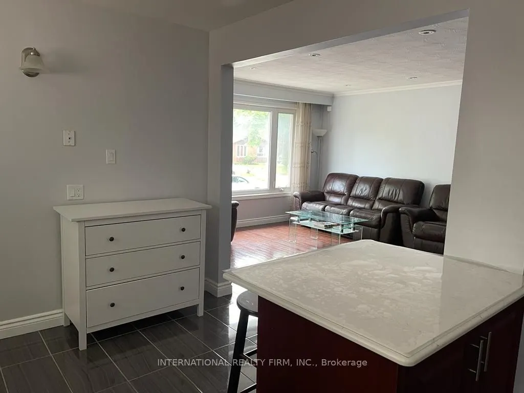 14 Reiber Crescent