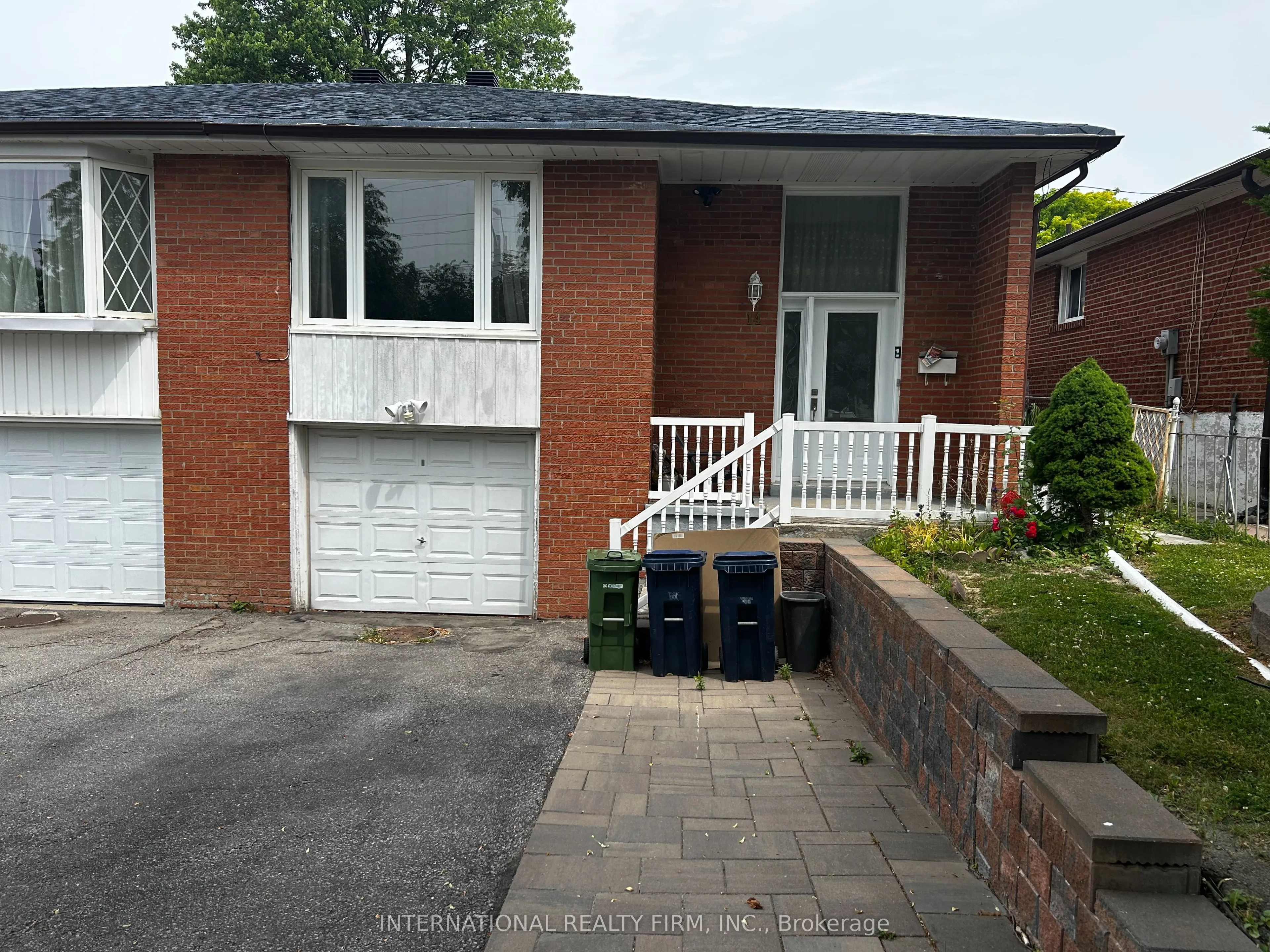 14 Reiber Crescent