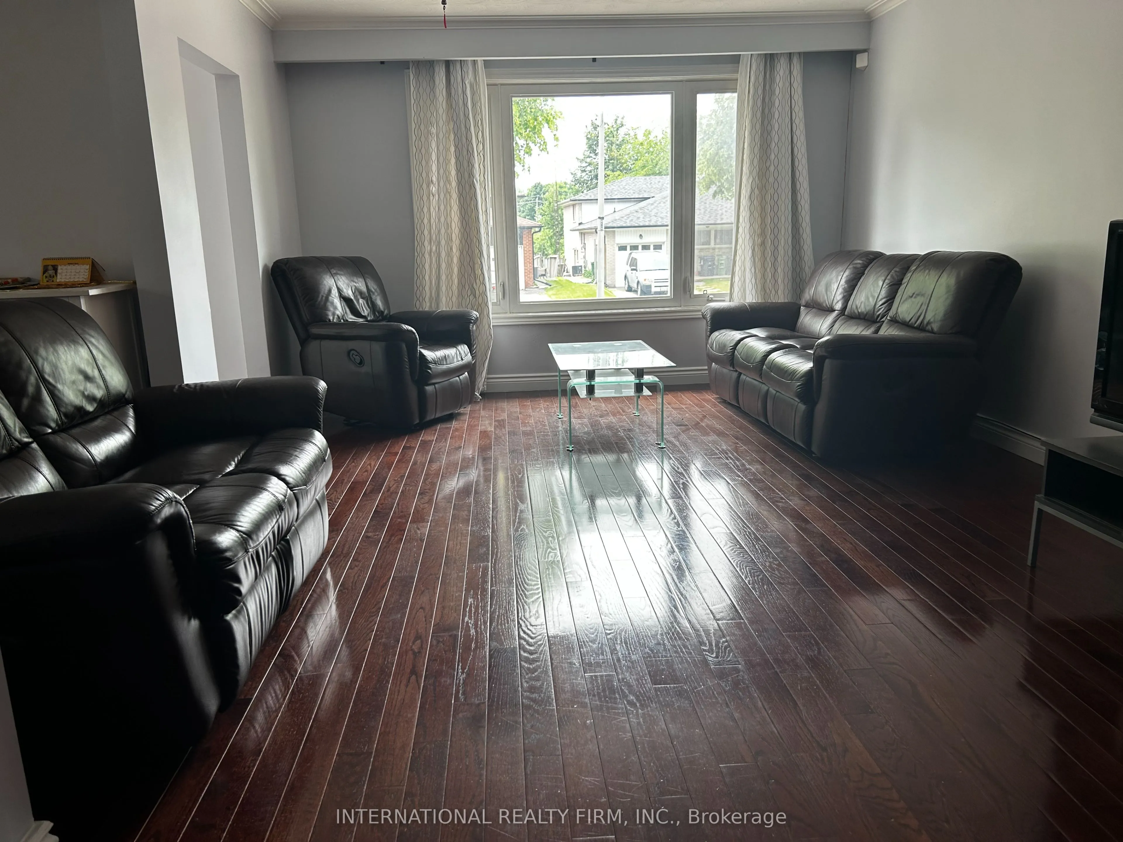 14 Reiber Crescent