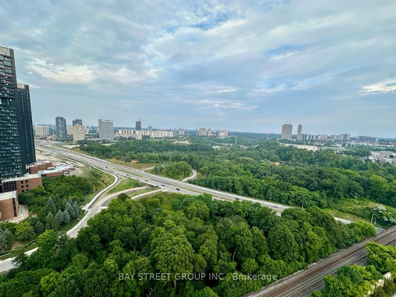 30 Inn On The Park Drive, #2207