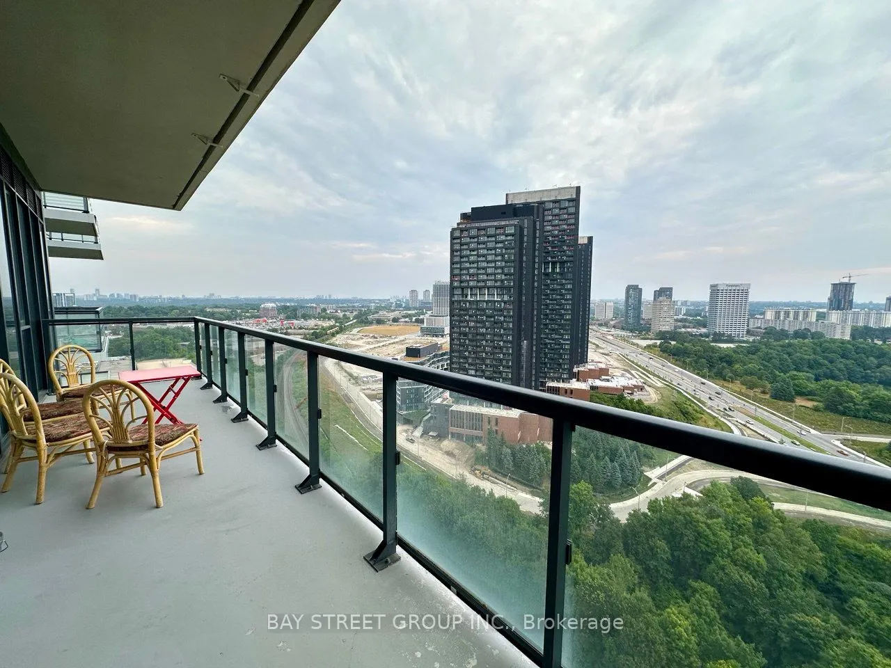 30 Inn On The Park Drive, #2207
