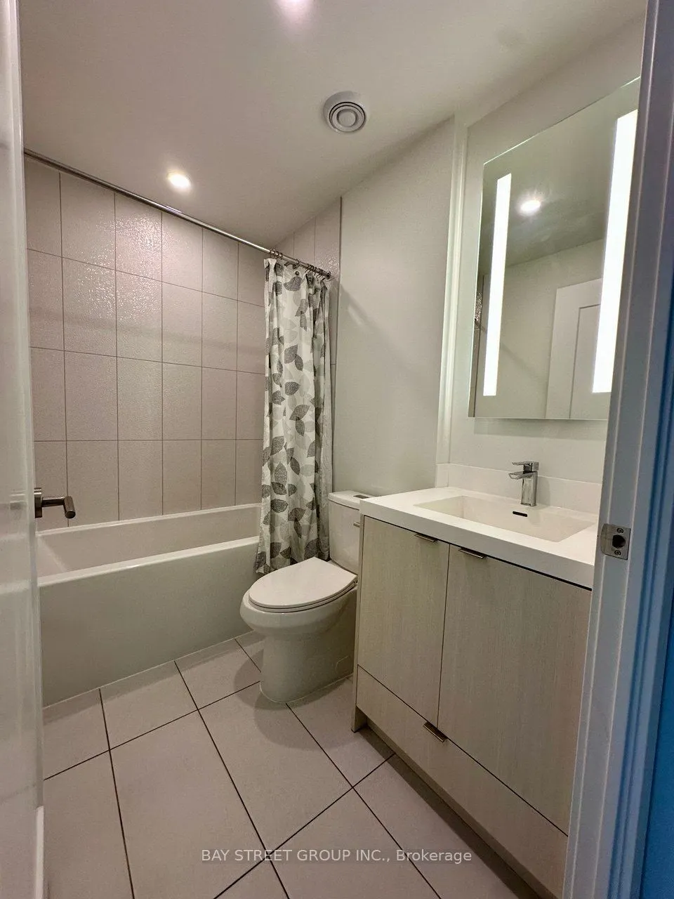 30 Inn On The Park Drive, #2207