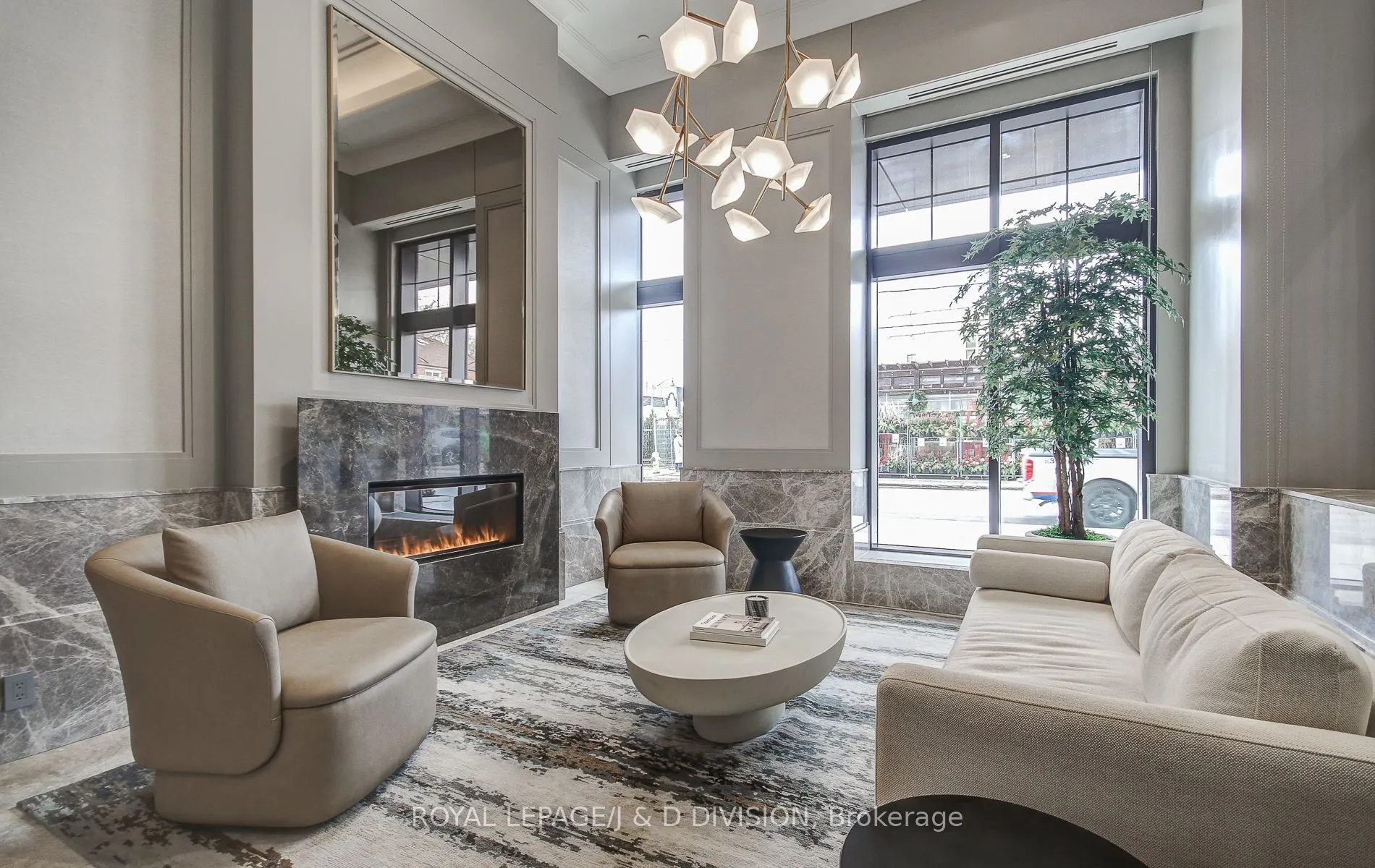 1 Strathgowan Avenue, #408