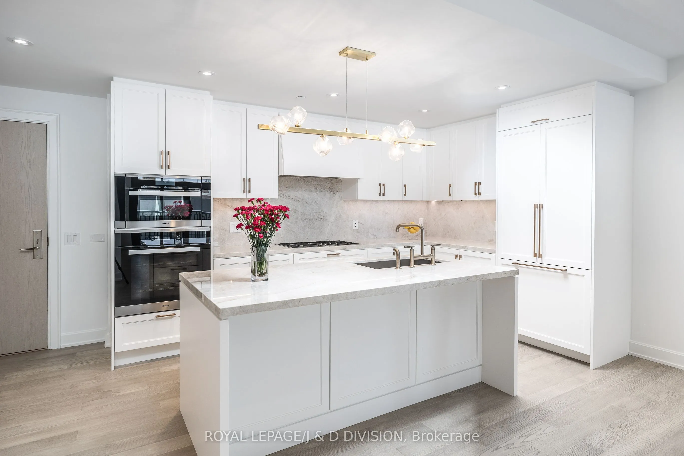 1 Strathgowan Avenue, #408
