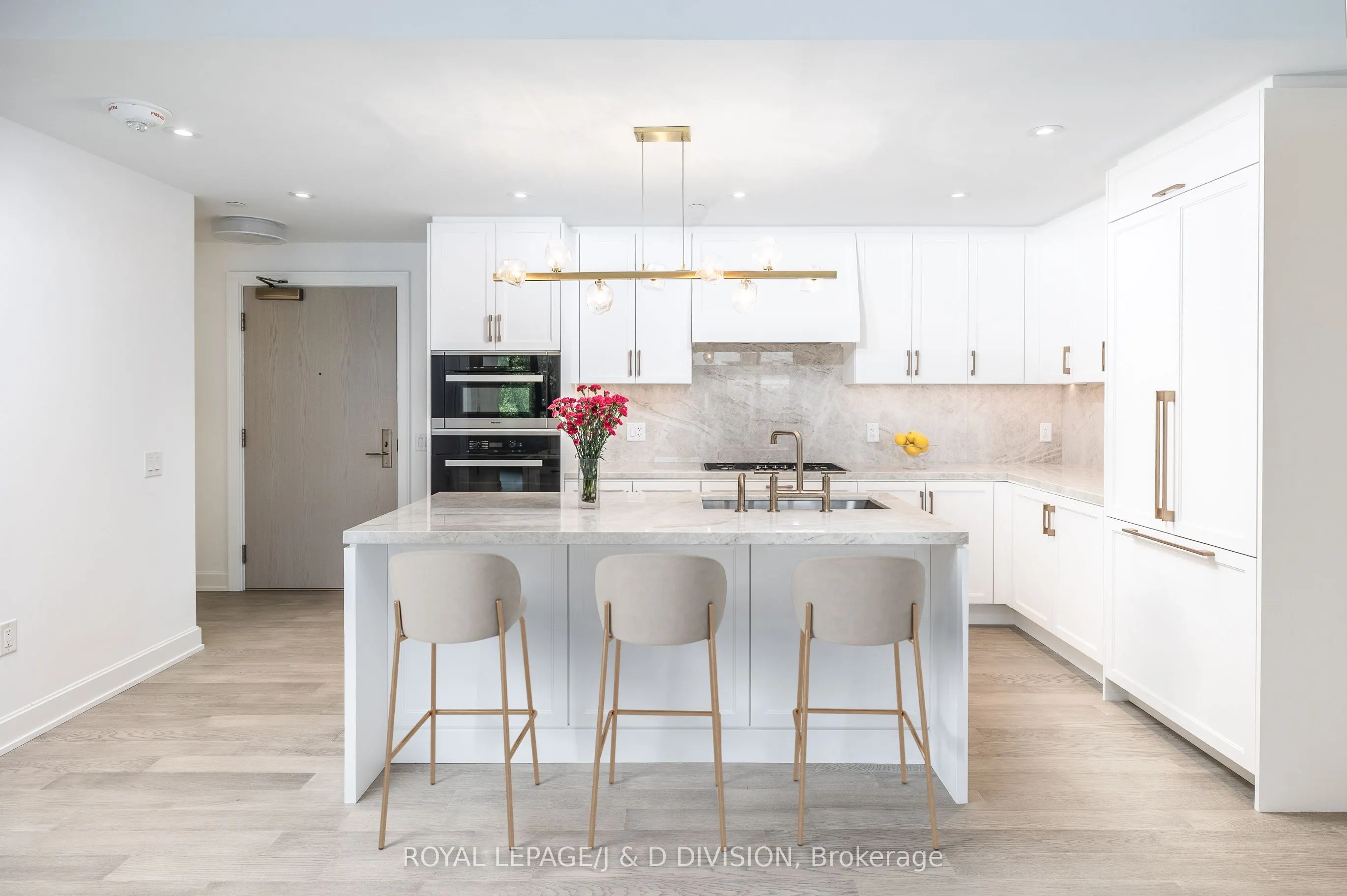 1 Strathgowan Avenue, #408
