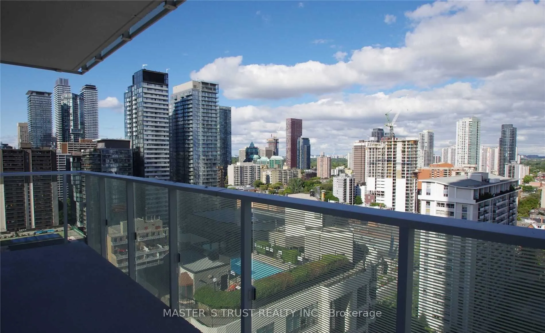 501 Yonge Street, #1905
