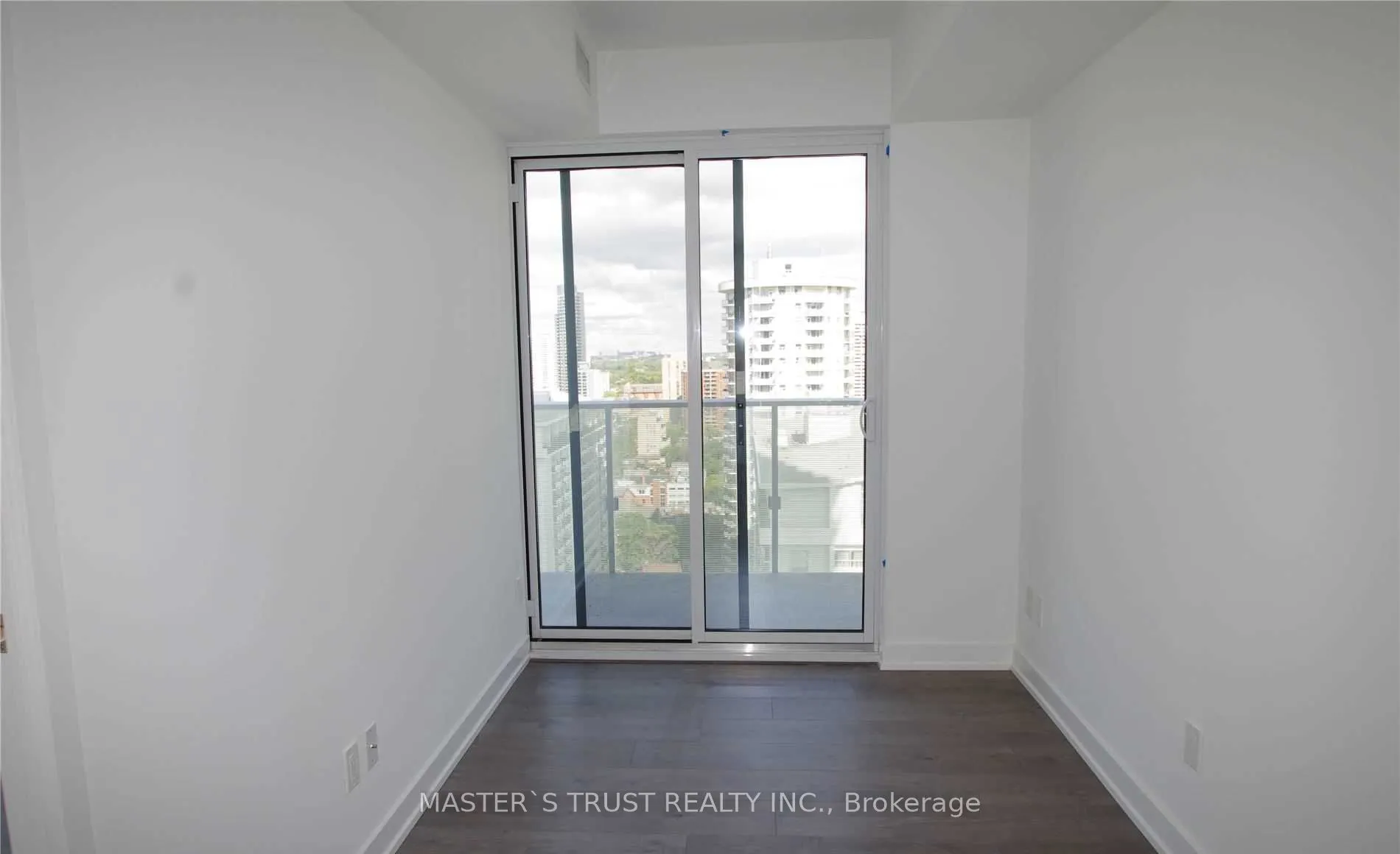 501 Yonge Street, #1905