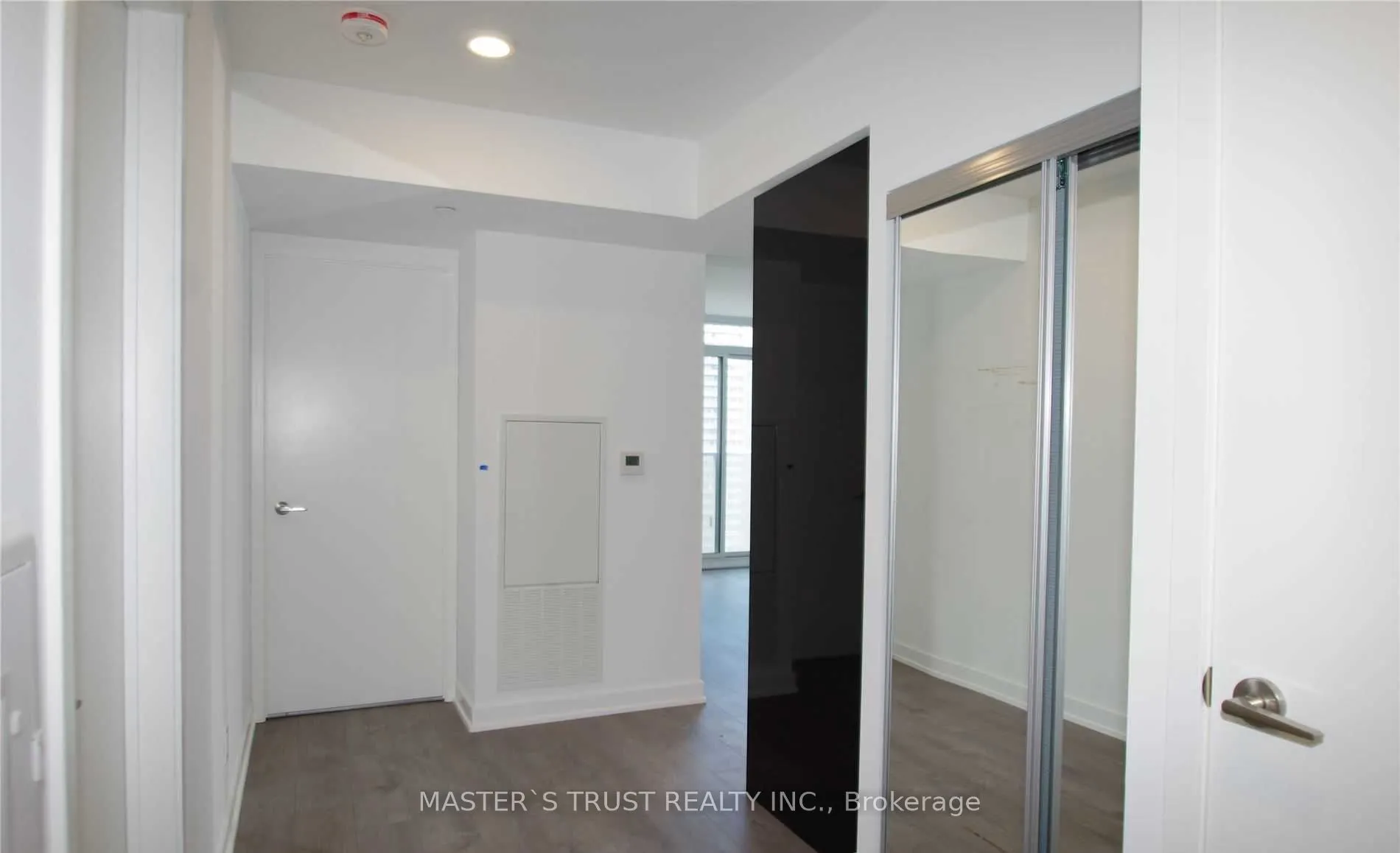 501 Yonge Street, #1905