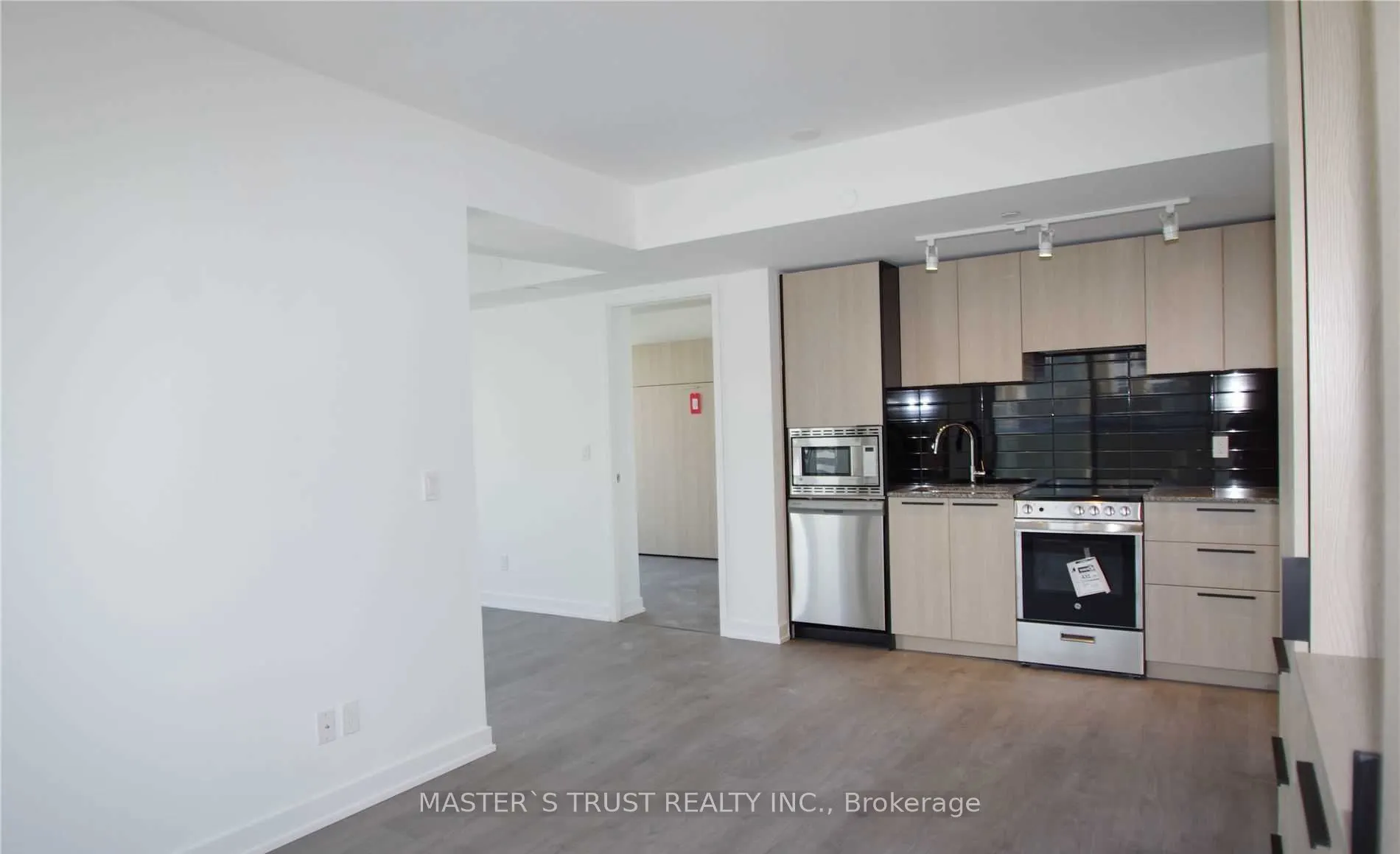 501 Yonge Street, #1905