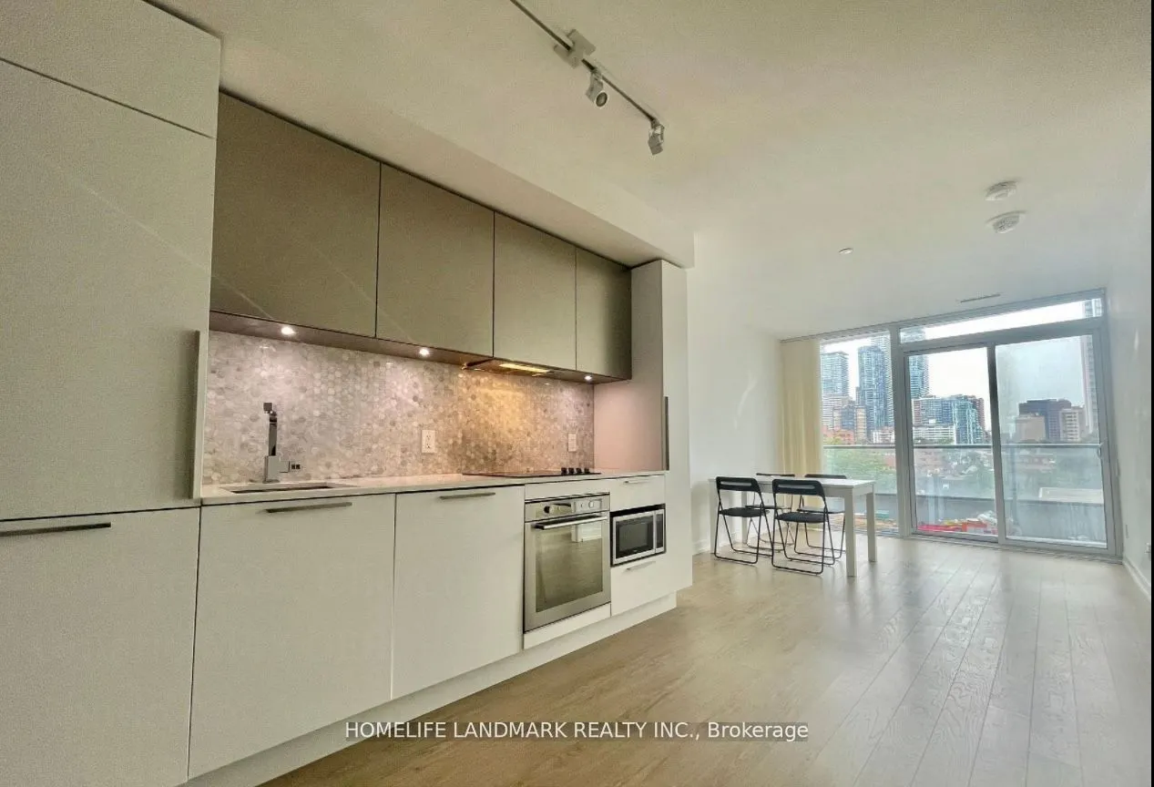 85 Wood Street, #815