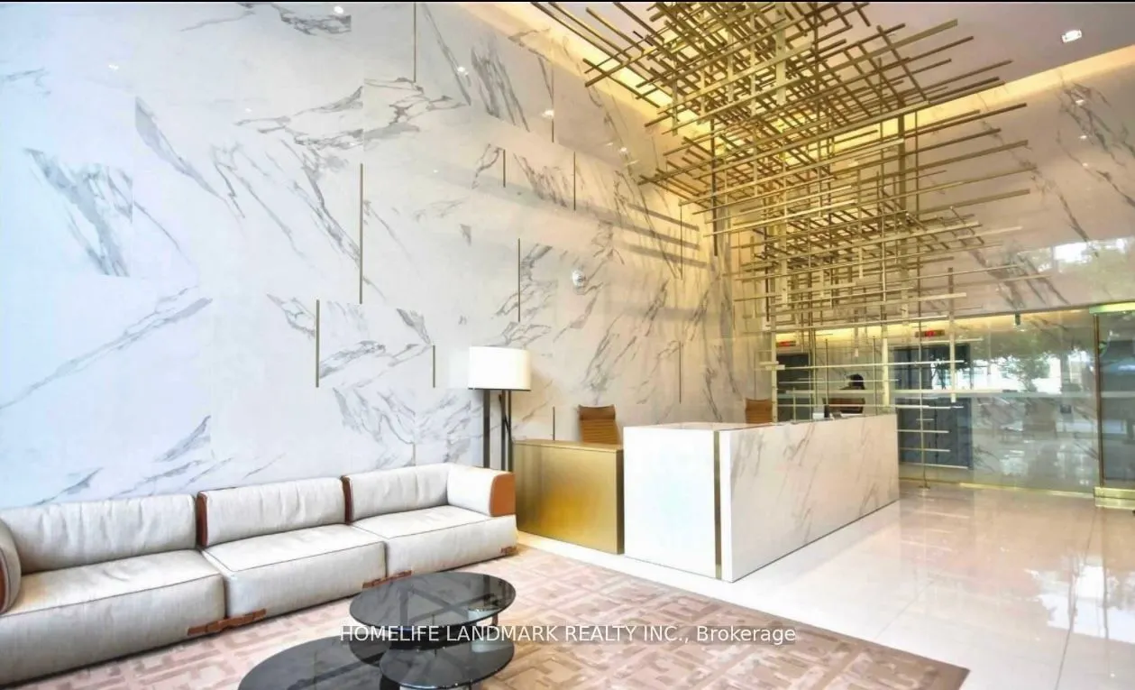 85 Wood Street, #815
