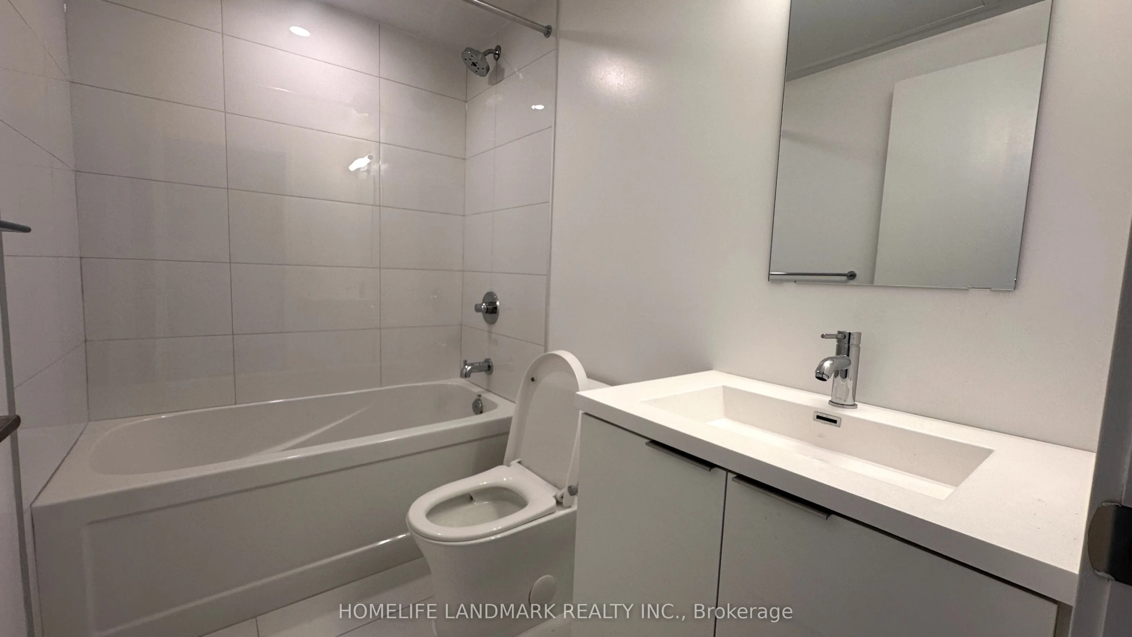 230 Simcoe Street, #3011