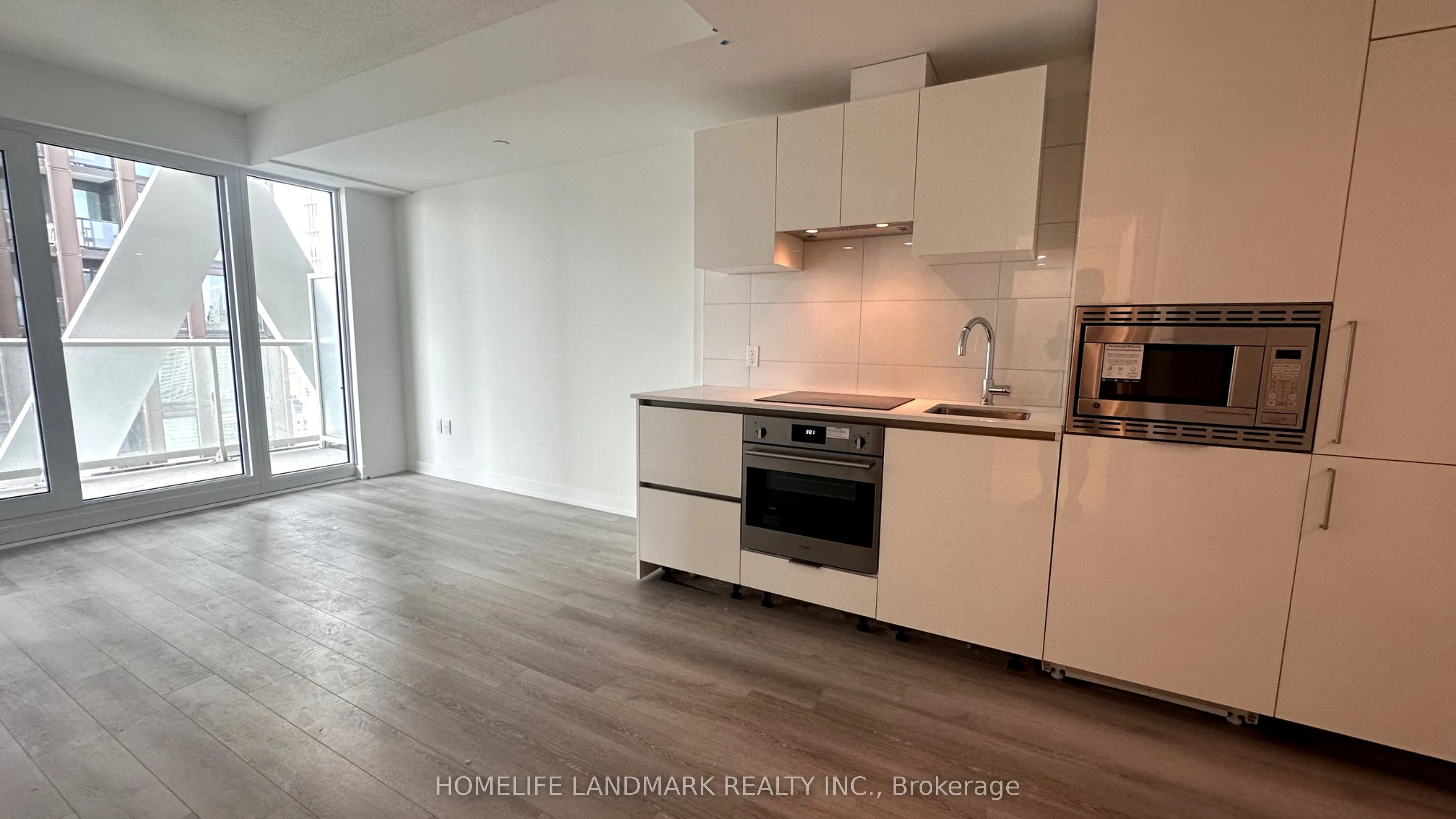 230 Simcoe Street, #3011