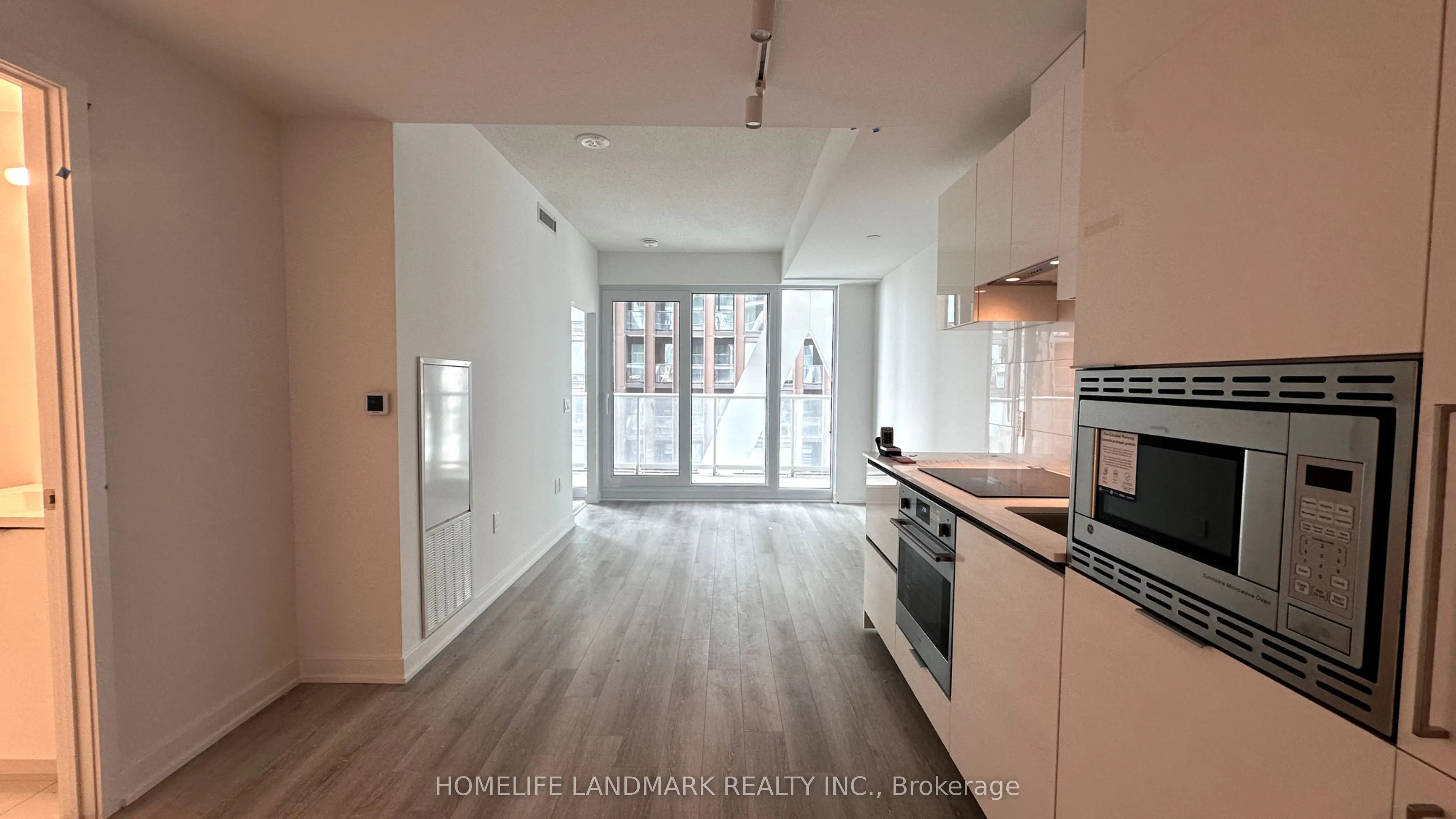 230 Simcoe Street, #3011