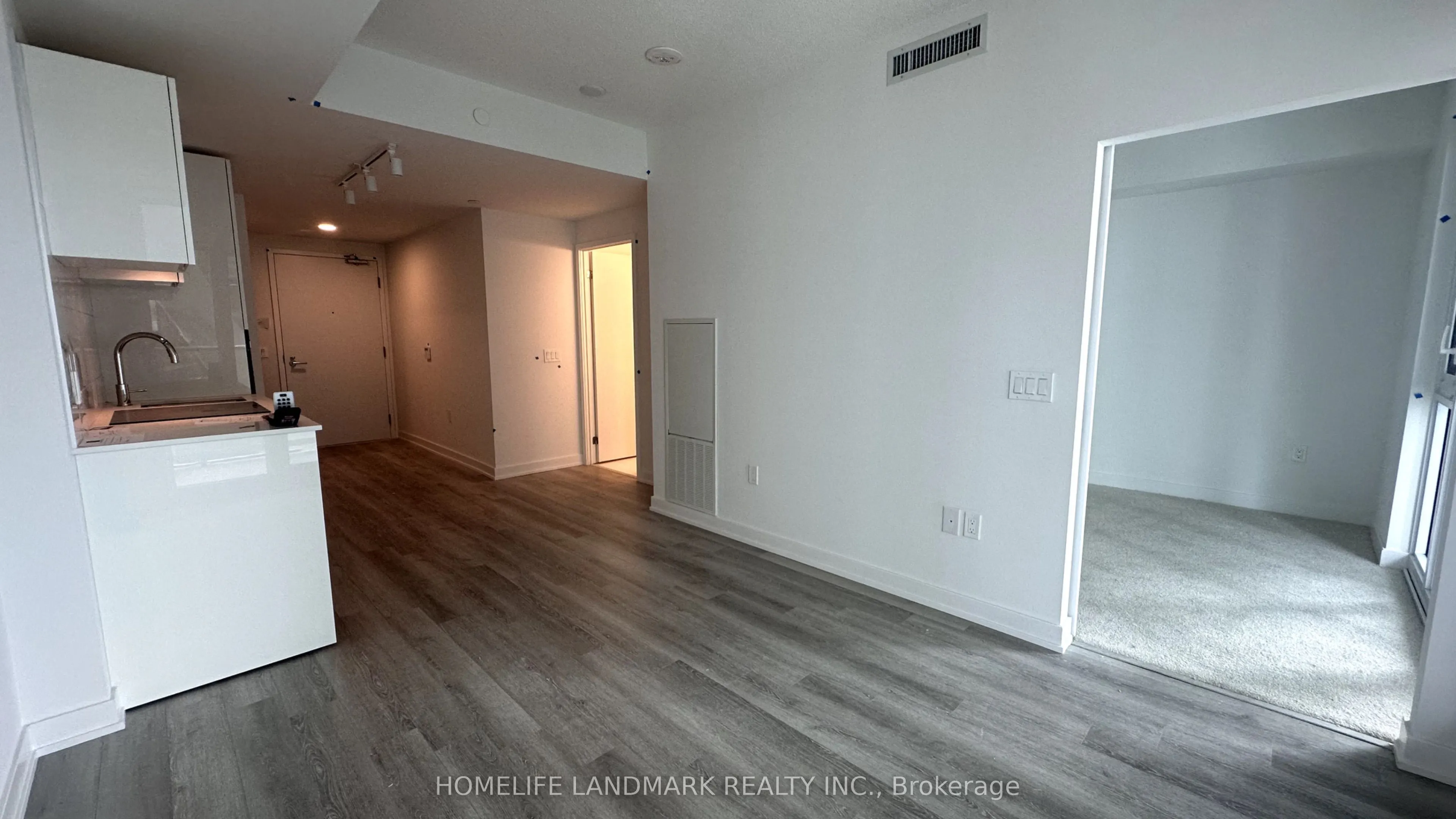 230 Simcoe Street, #3011