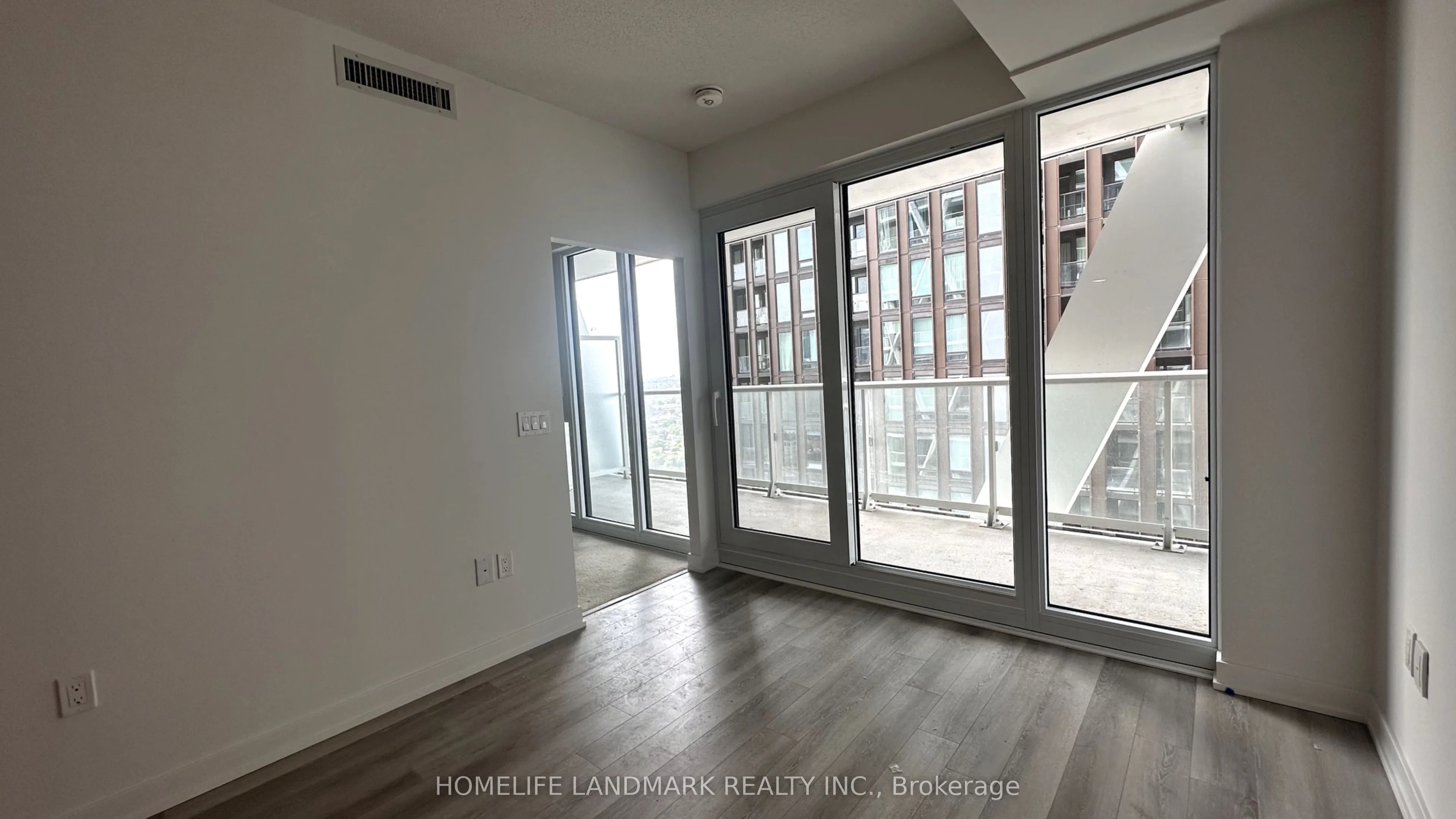 230 Simcoe Street, #3011