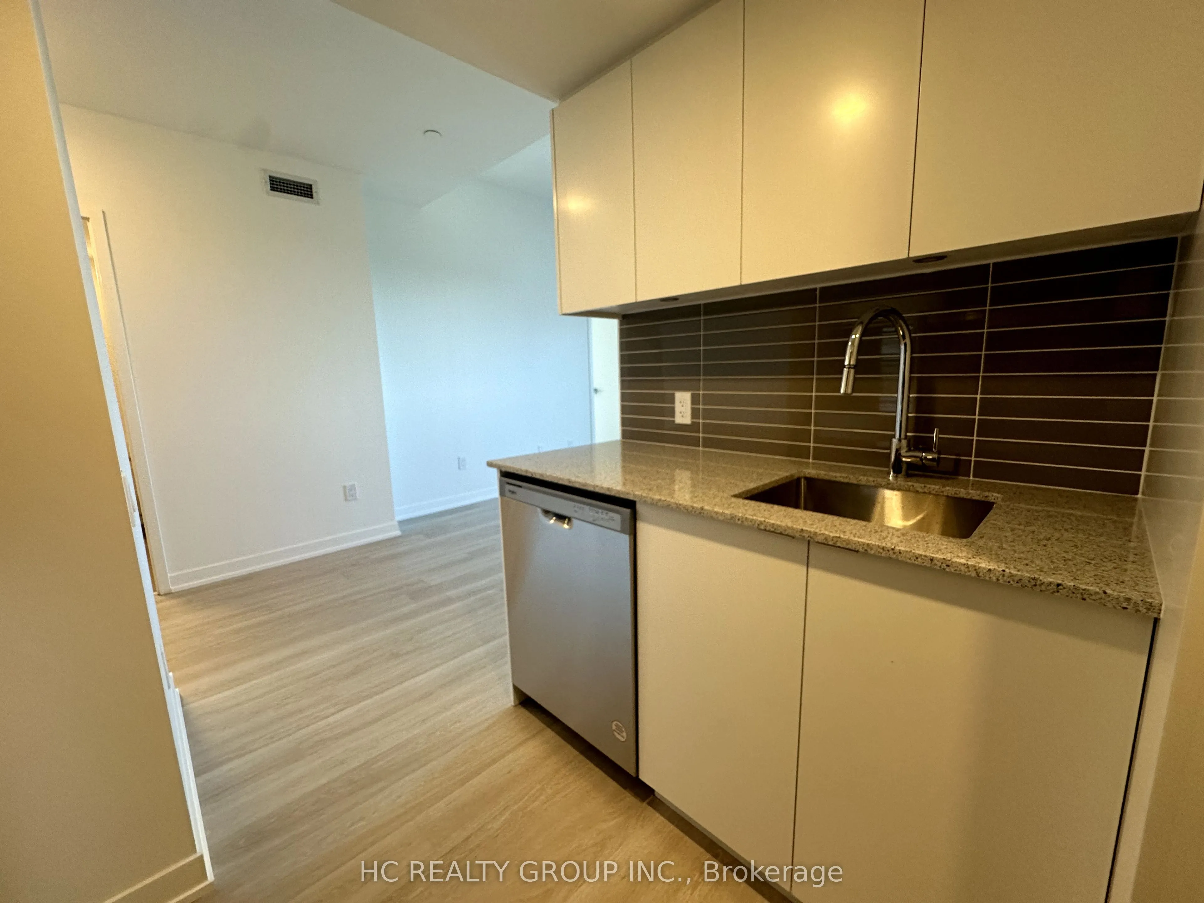 500 Wilson Avenue, #810