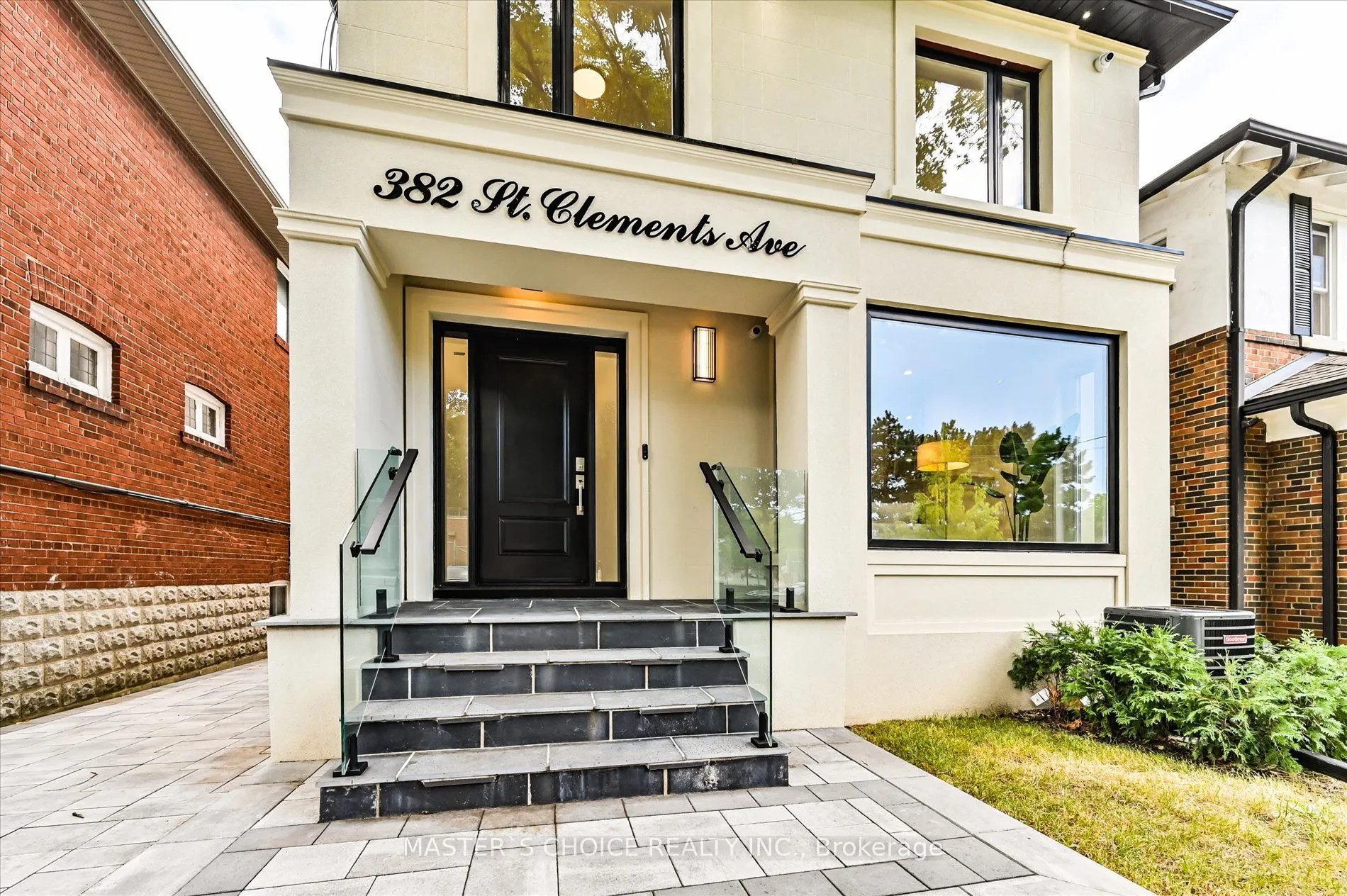382 St Clements Avenue