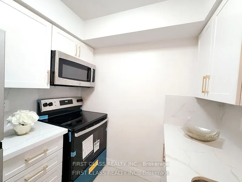 4968 Yonge Street, #1612