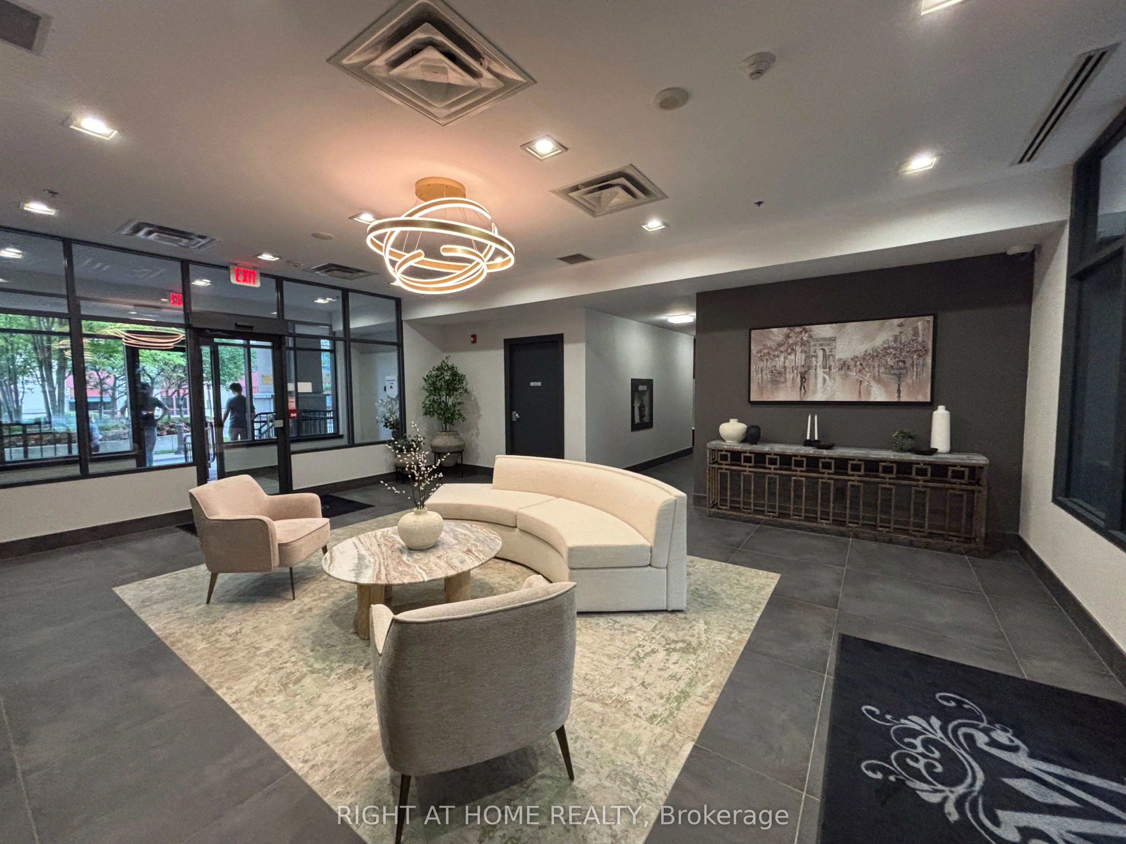 27 Rean Drive, #506