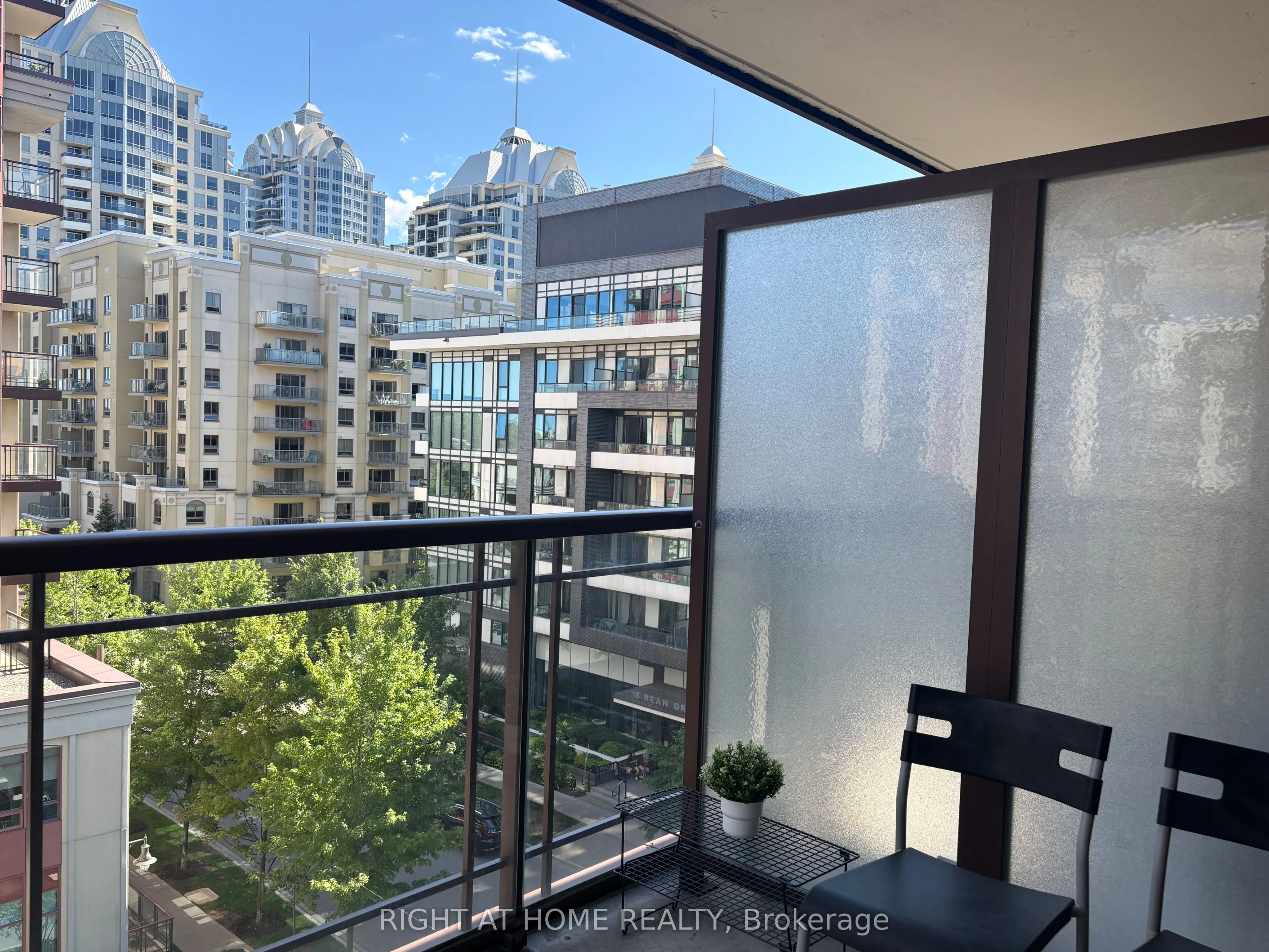 27 Rean Drive, #506