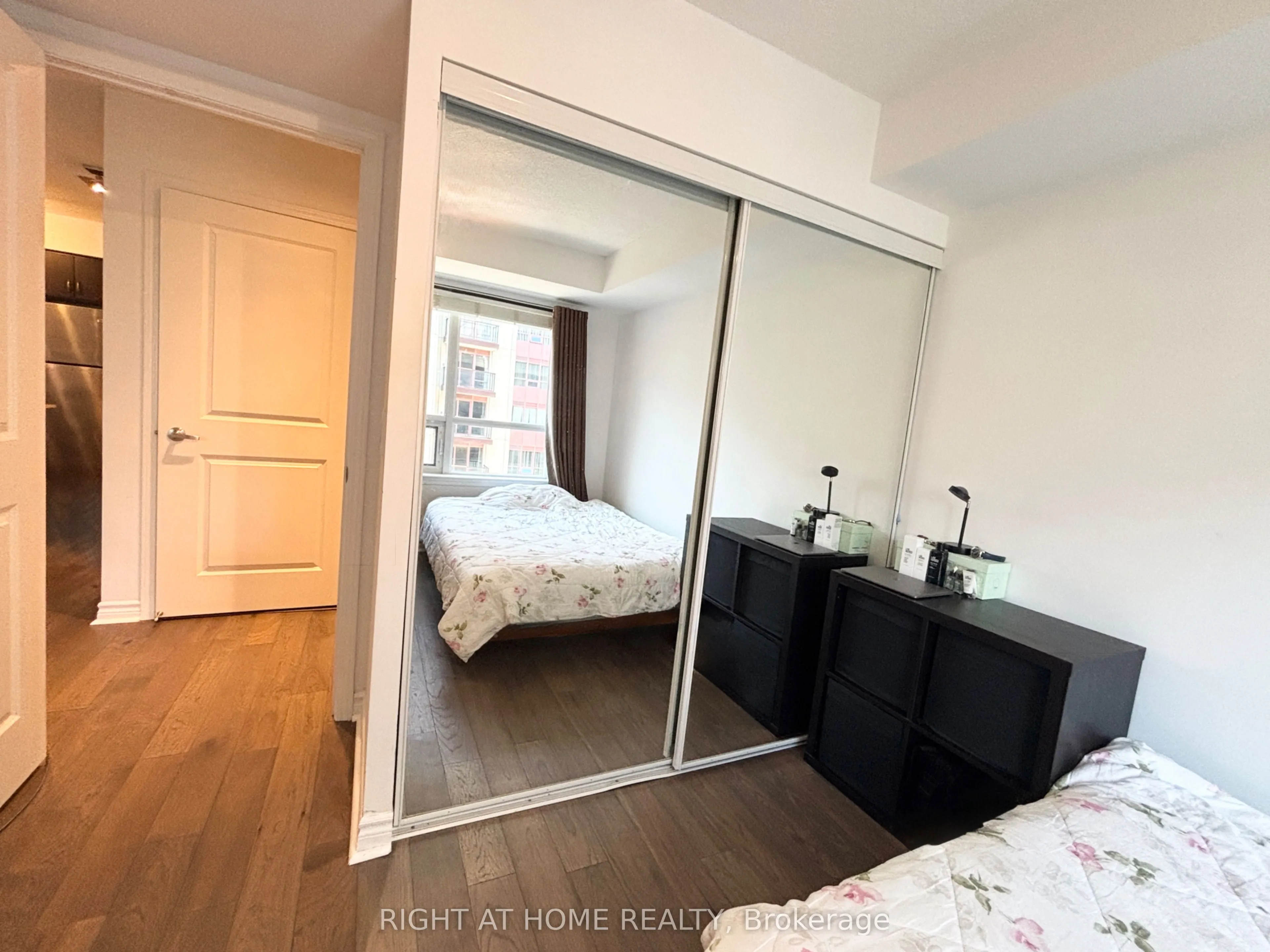 27 Rean Drive, #506