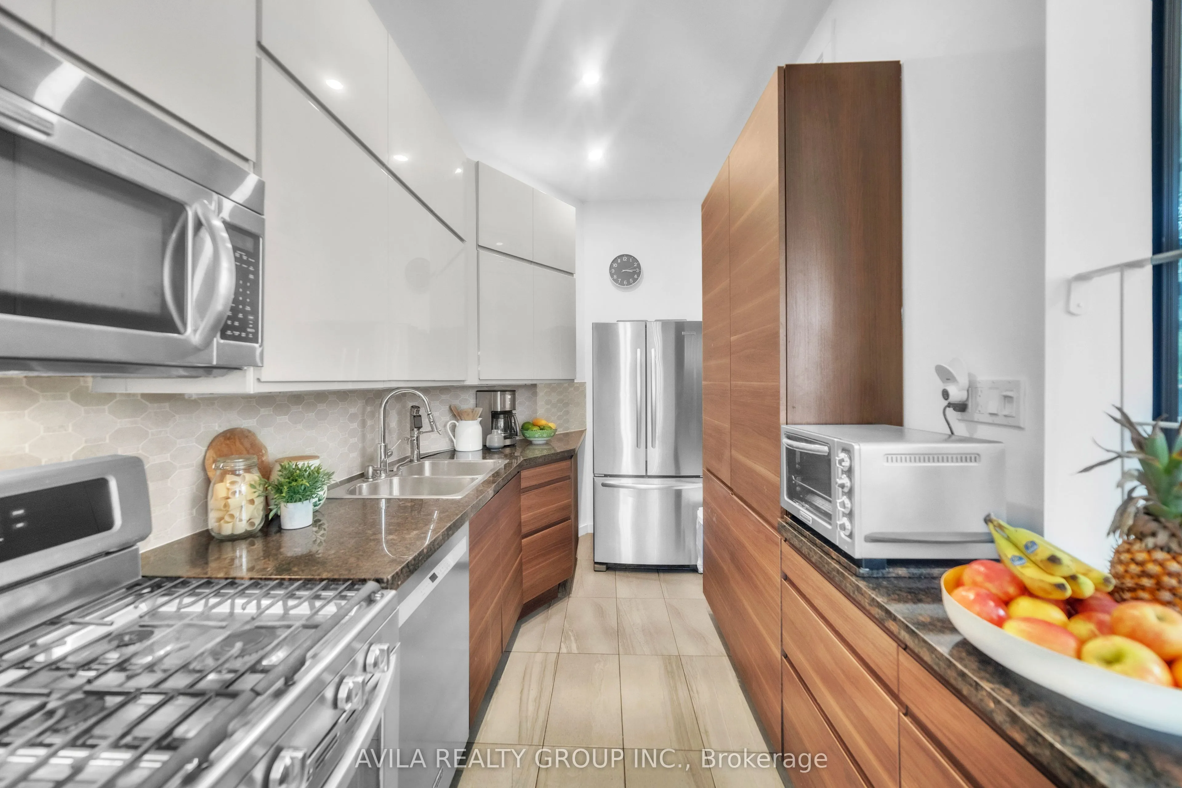 75 Markham Street, #7