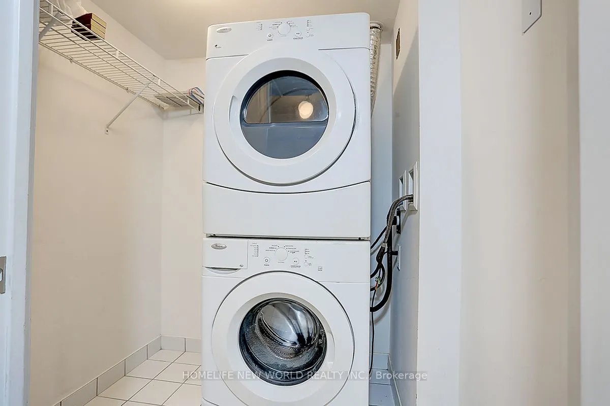 35 Bastion Street, #711