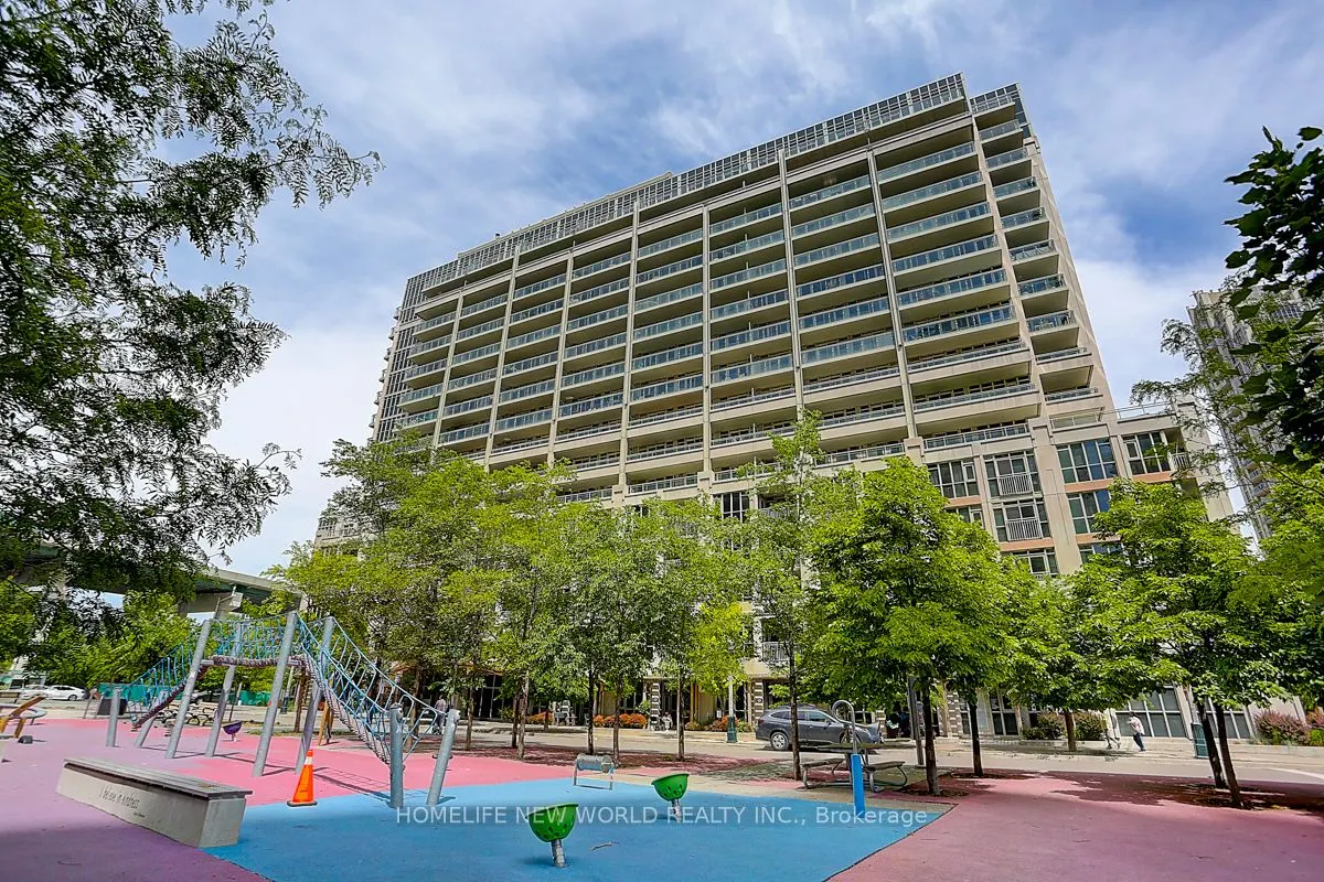 35 Bastion Street, #711