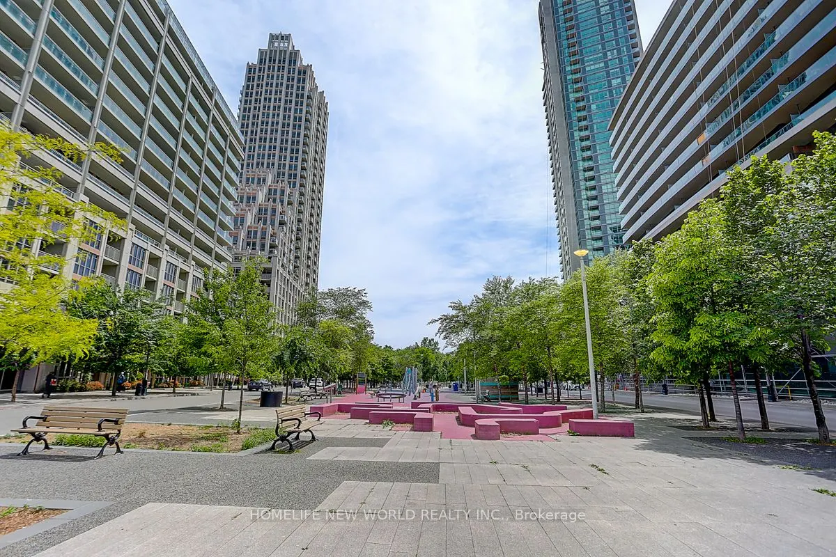 35 Bastion Street, #711