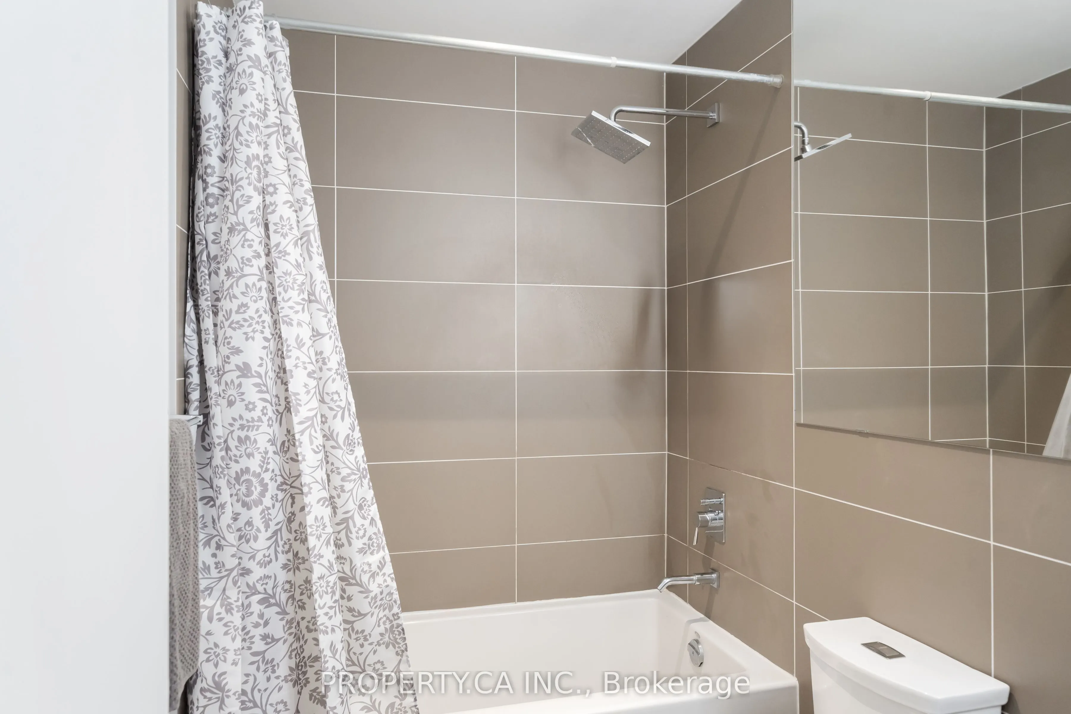318 King Street E, #408