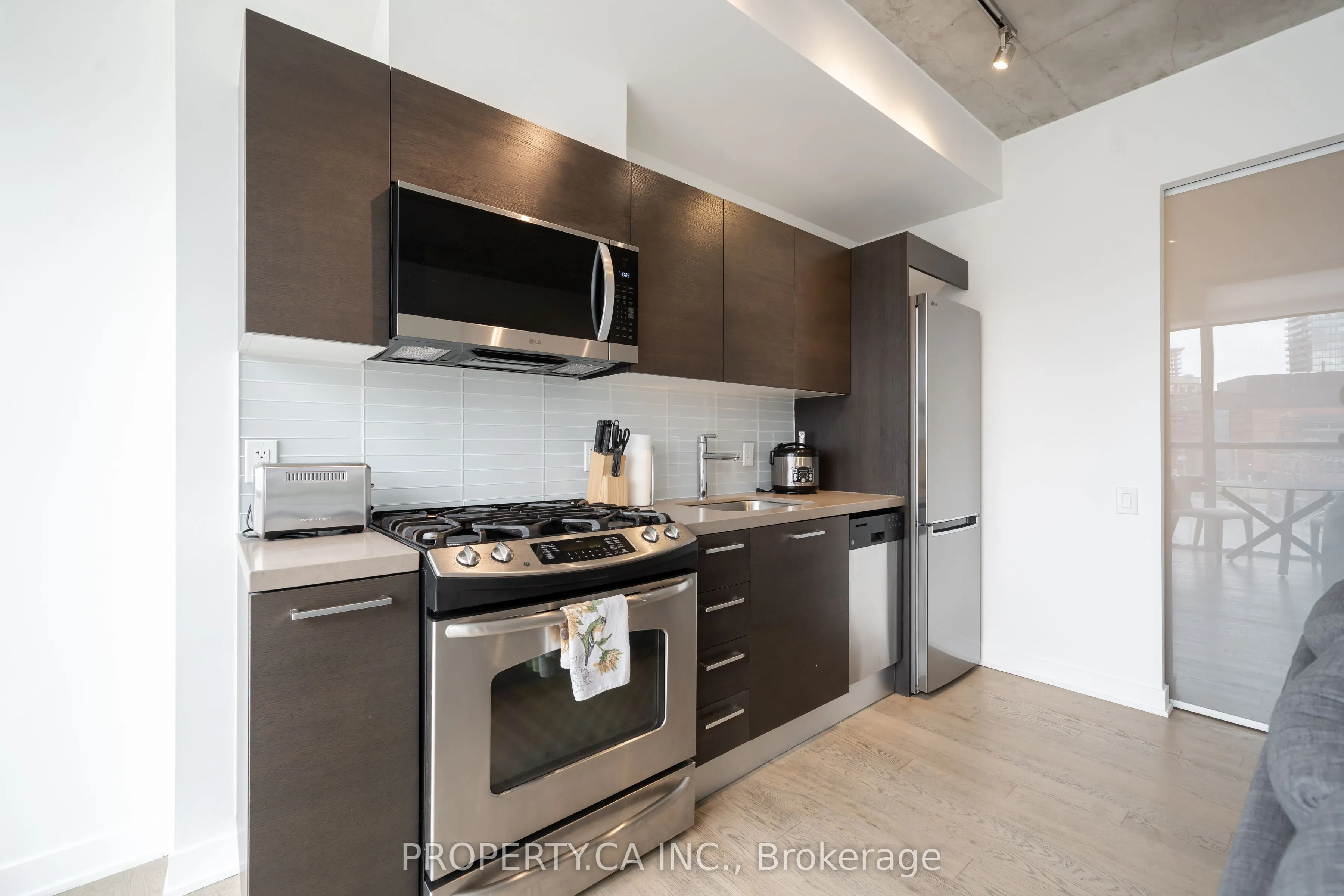 318 King Street E, #408