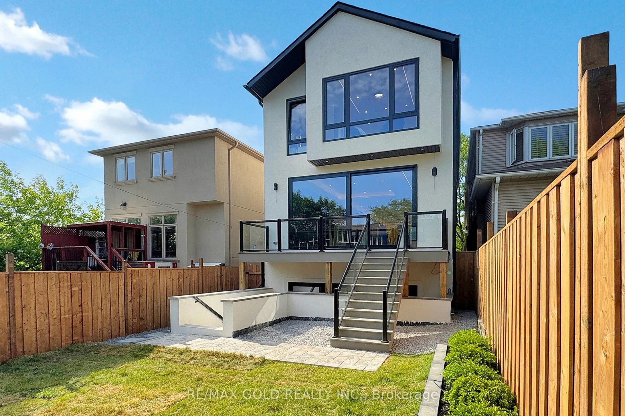 359 Cranbrooke Avenue