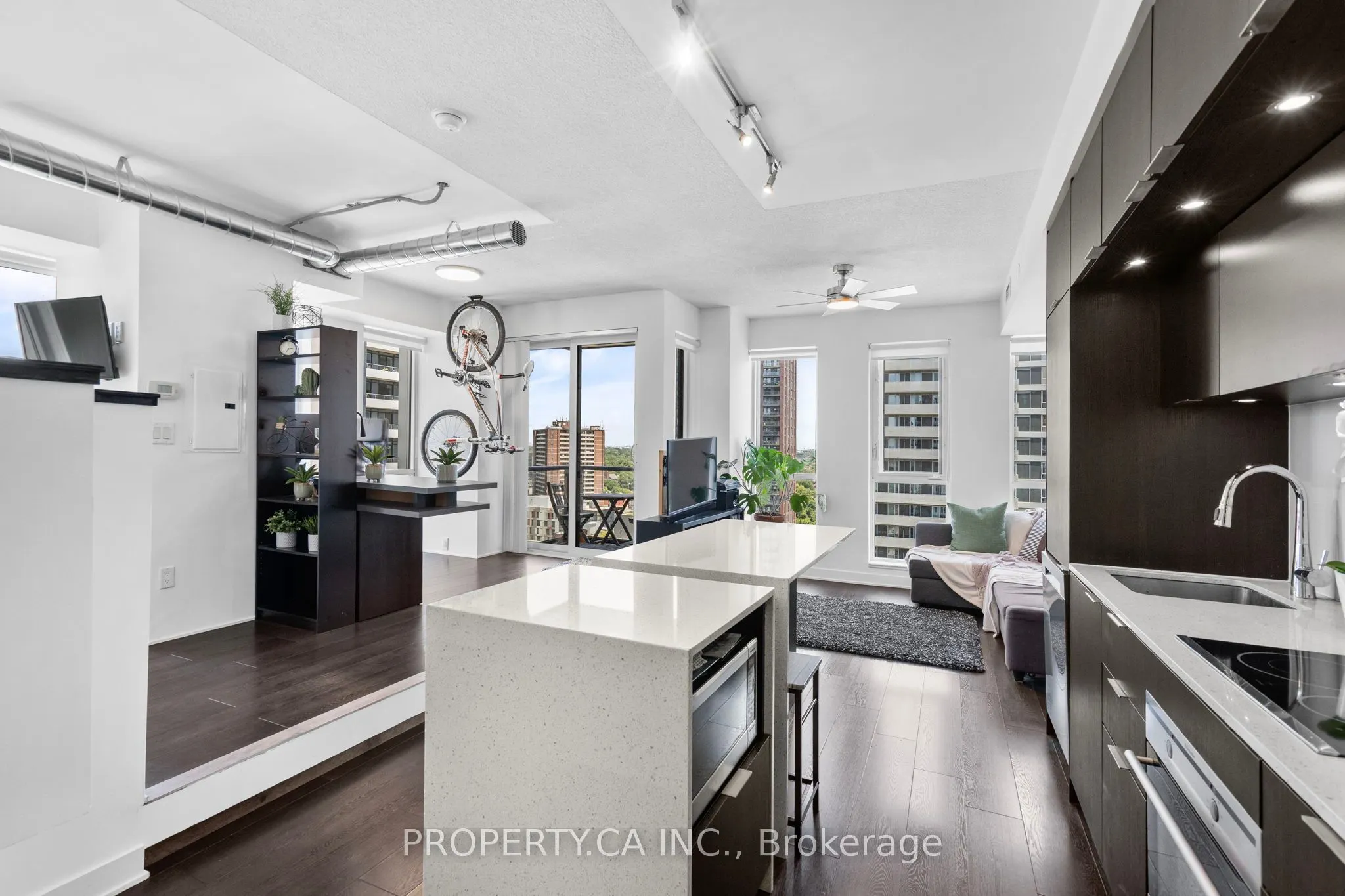 170 Sumach Street, #2212