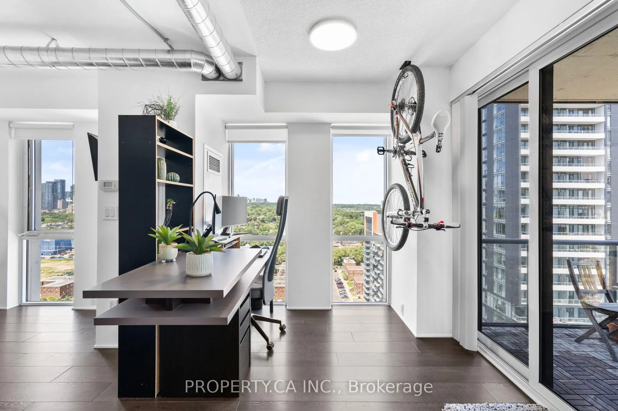 170 Sumach Street, #2212