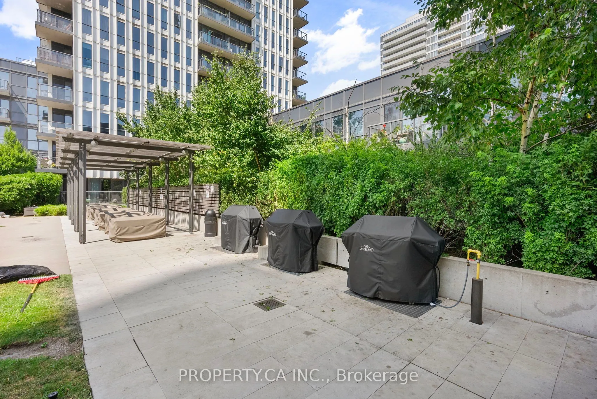 170 Sumach Street, #2212