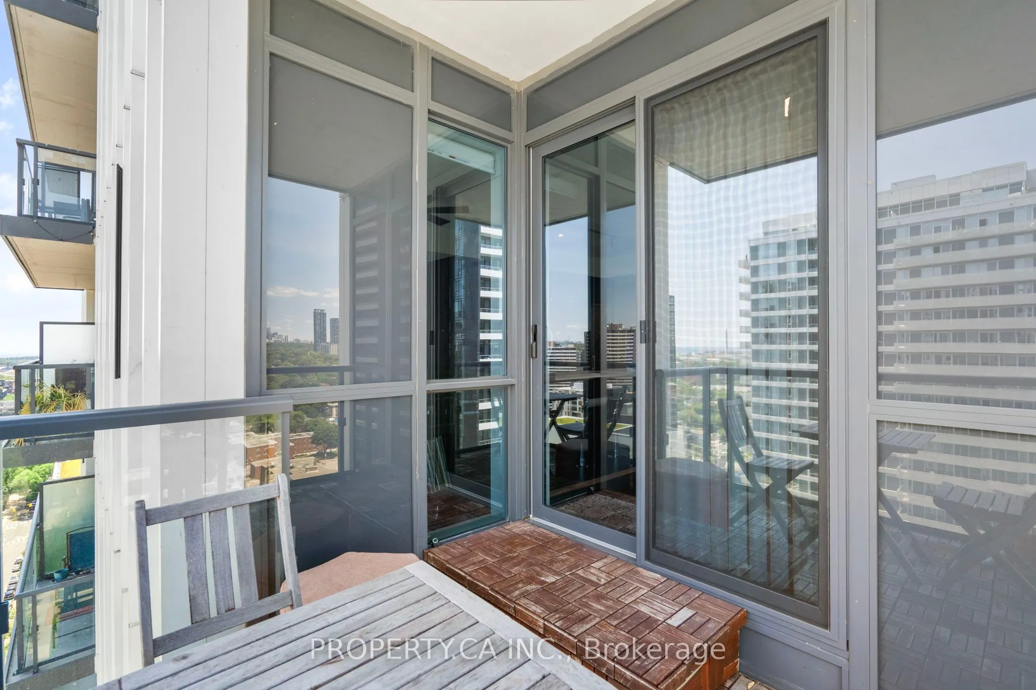 170 Sumach Street, #2212
