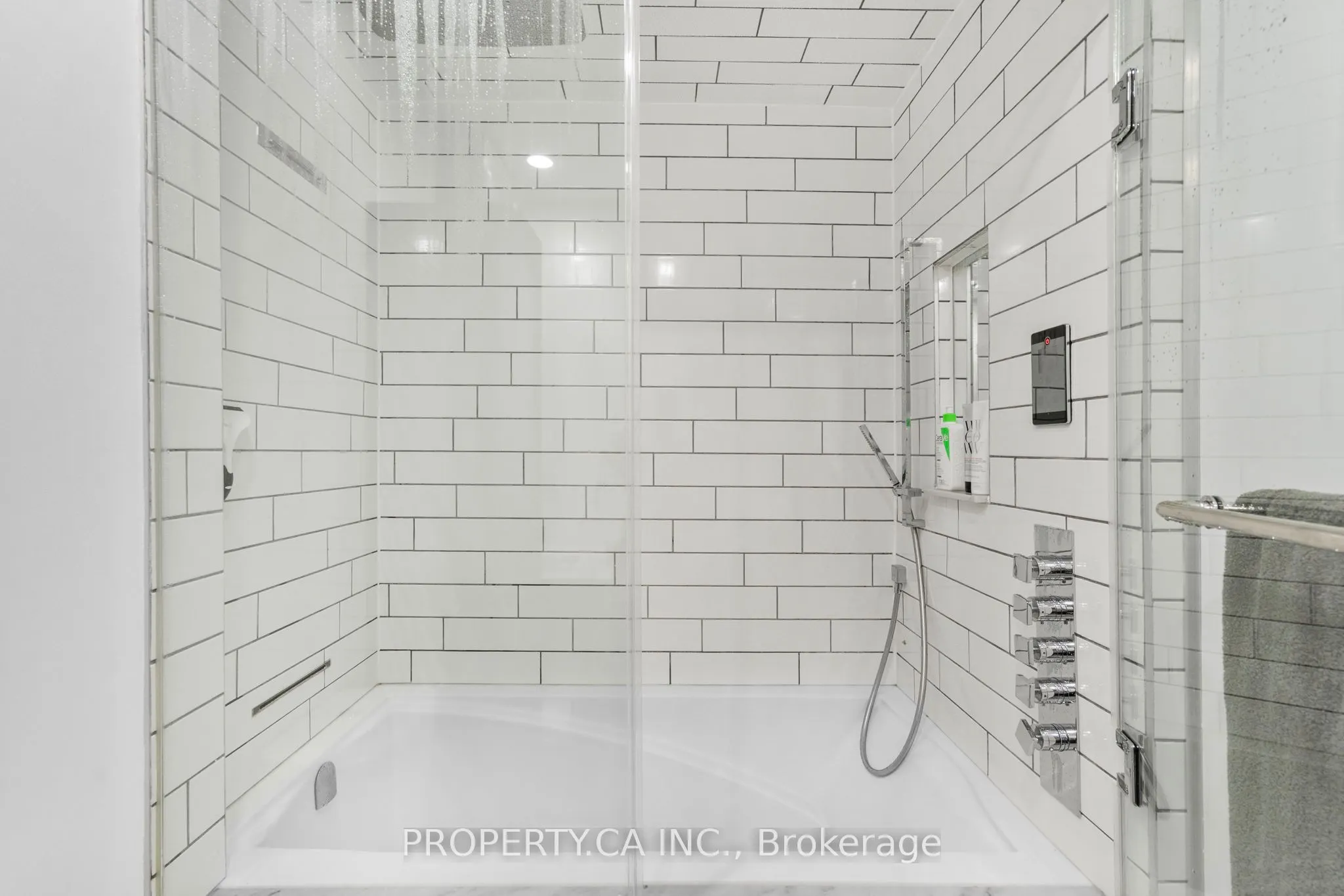 170 Sumach Street, #2212