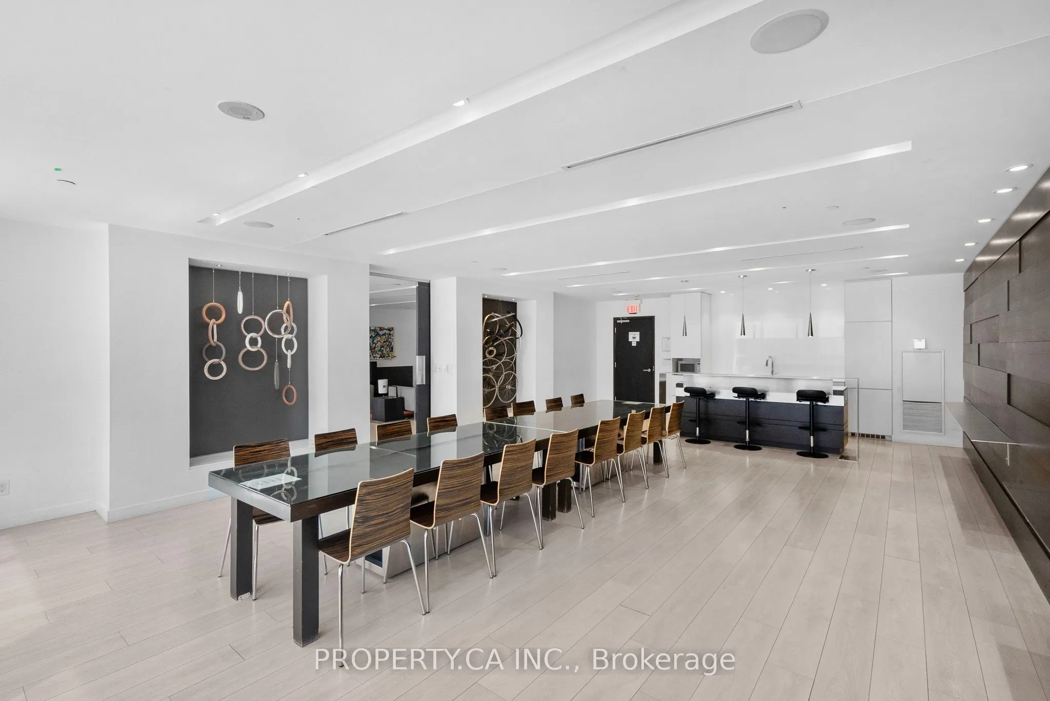 170 Sumach Street, #2212