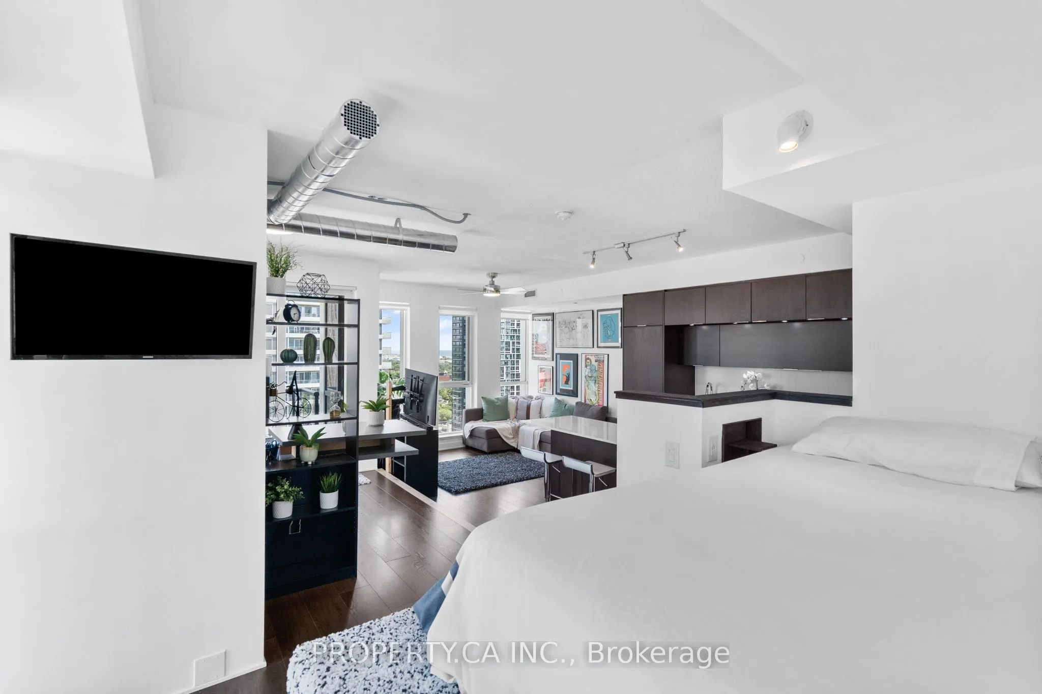 170 Sumach Street, #2212