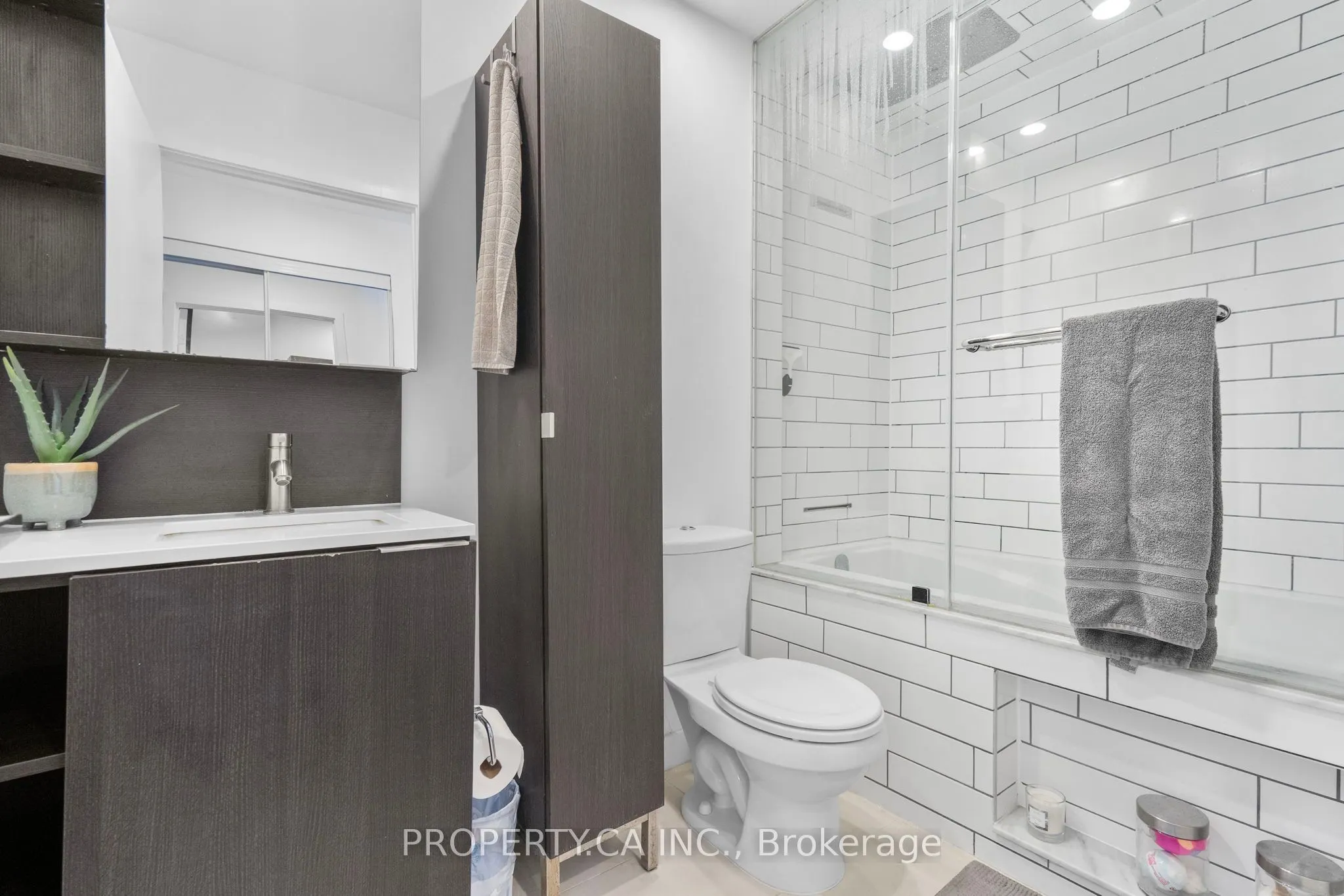 170 Sumach Street, #2212