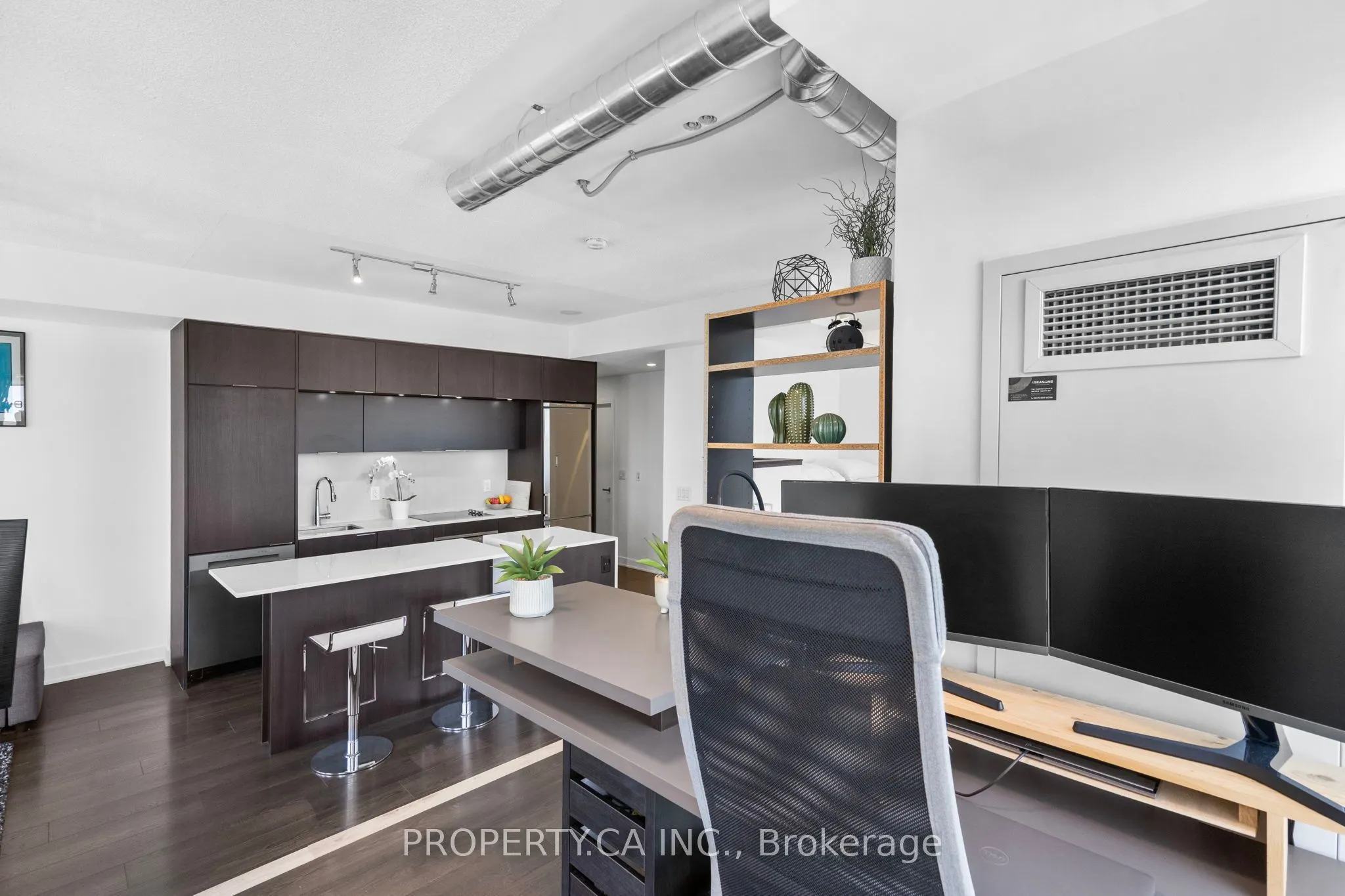 170 Sumach Street, #2212