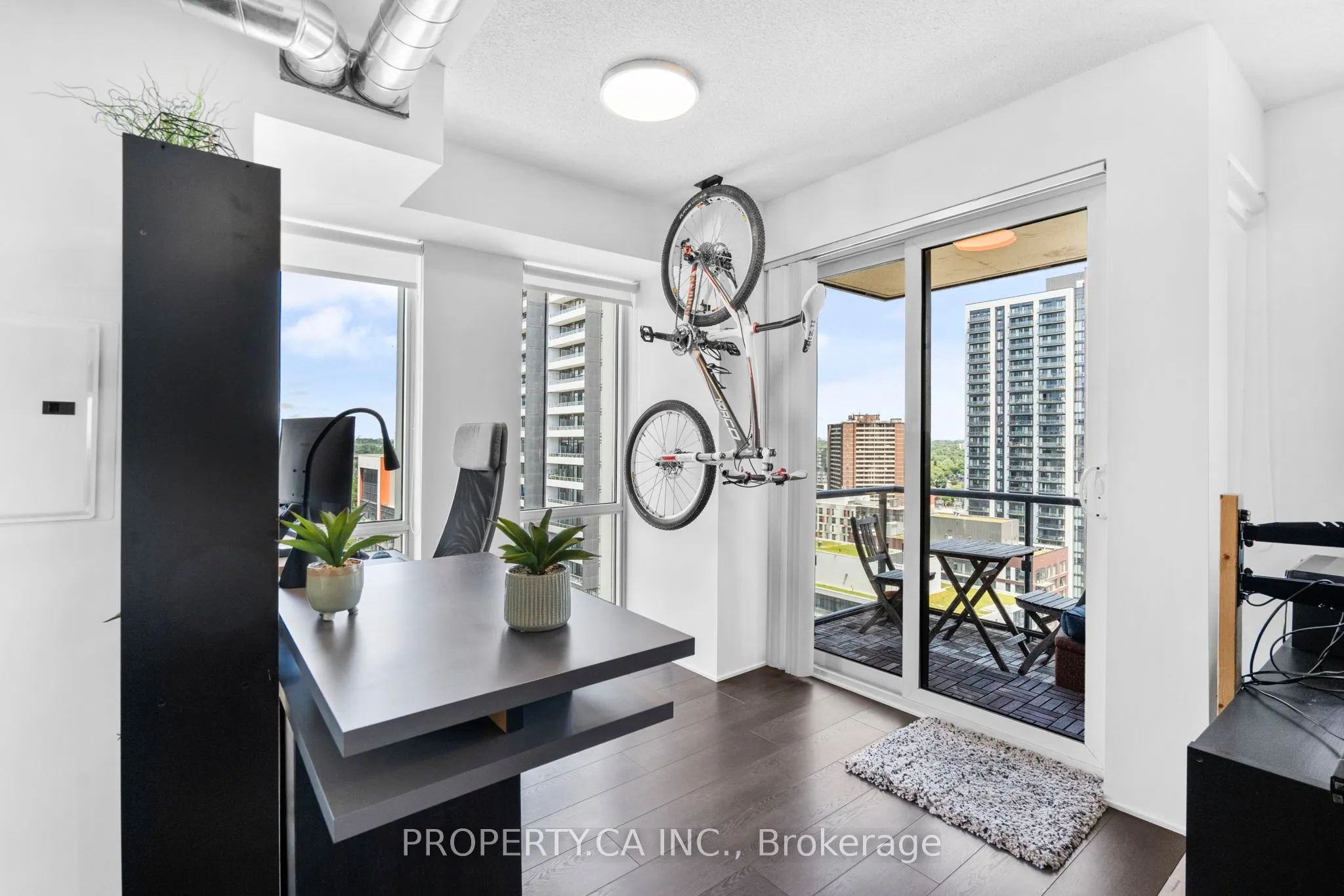 170 Sumach Street, #2212