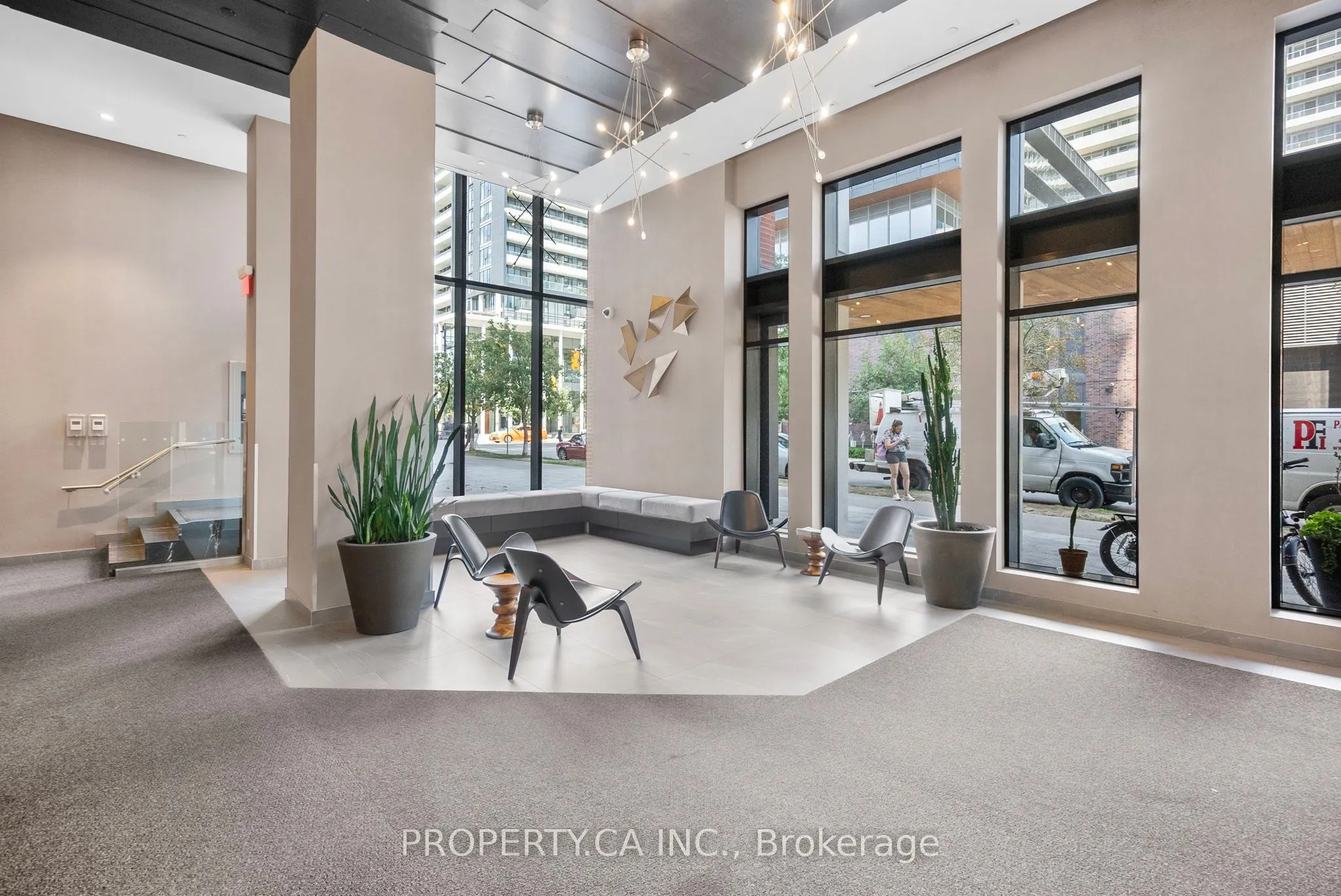 170 Sumach Street, #2212