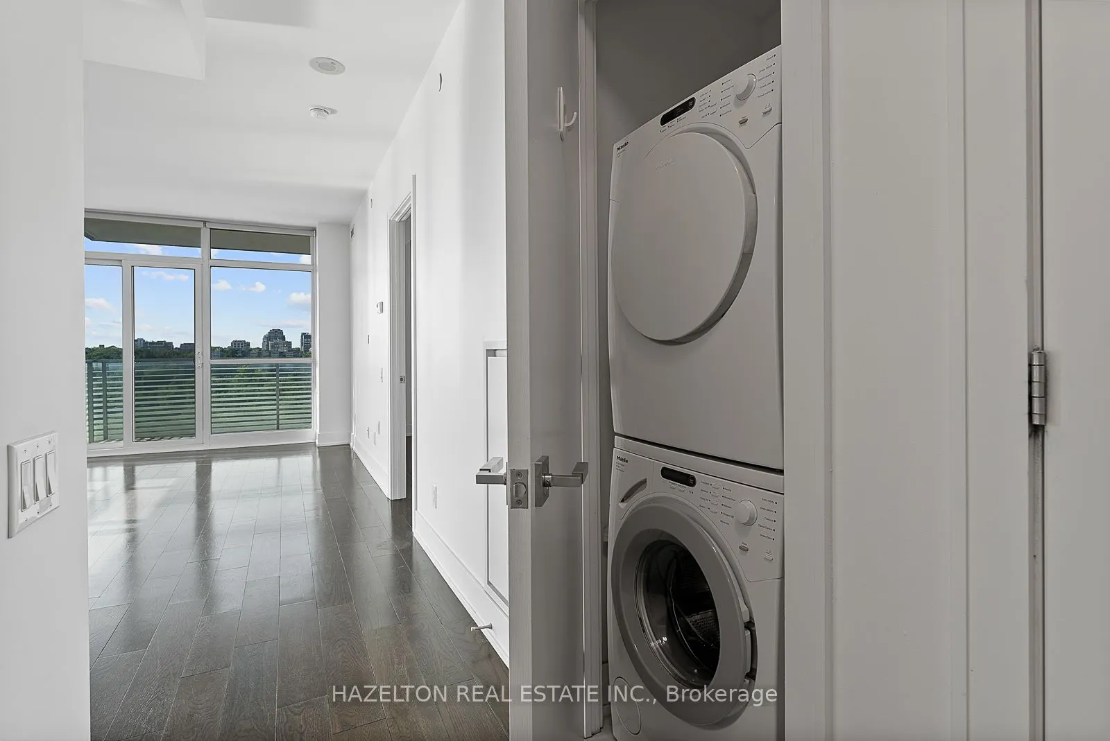 170 Avenue Road, #1605