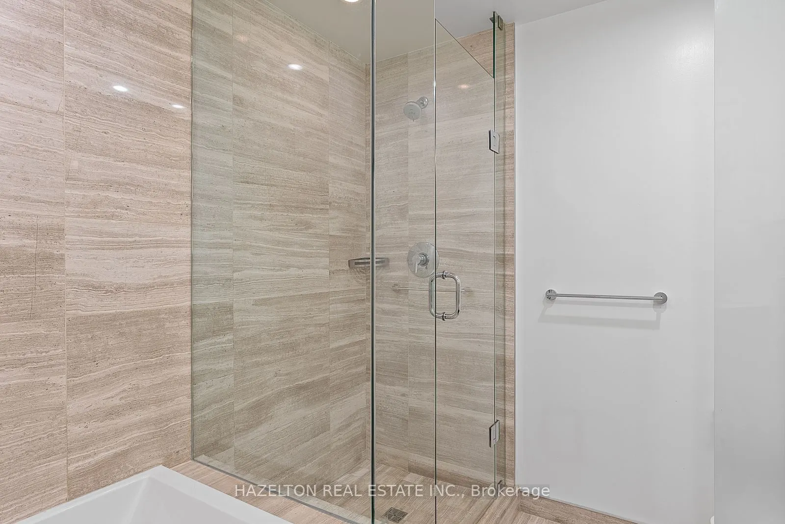 170 Avenue Road, #1605