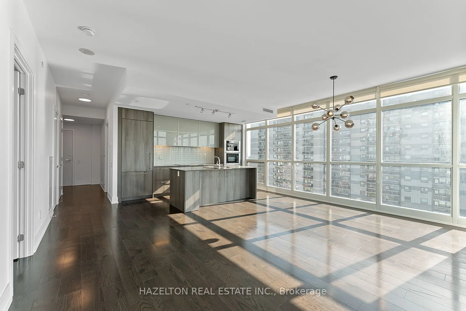 170 Avenue Road, #1605