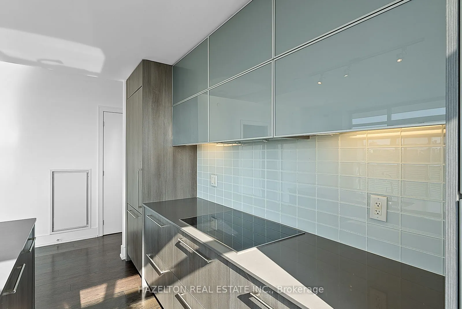 170 Avenue Road, #1605