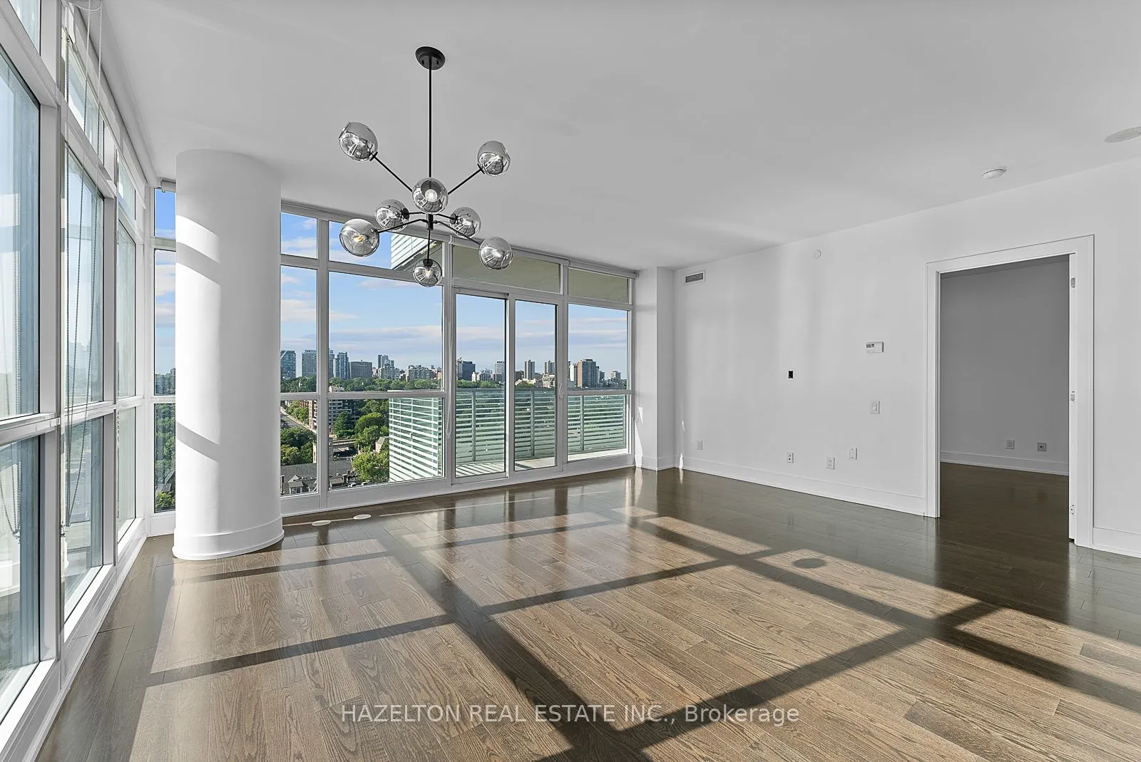 170 Avenue Road, #1605
